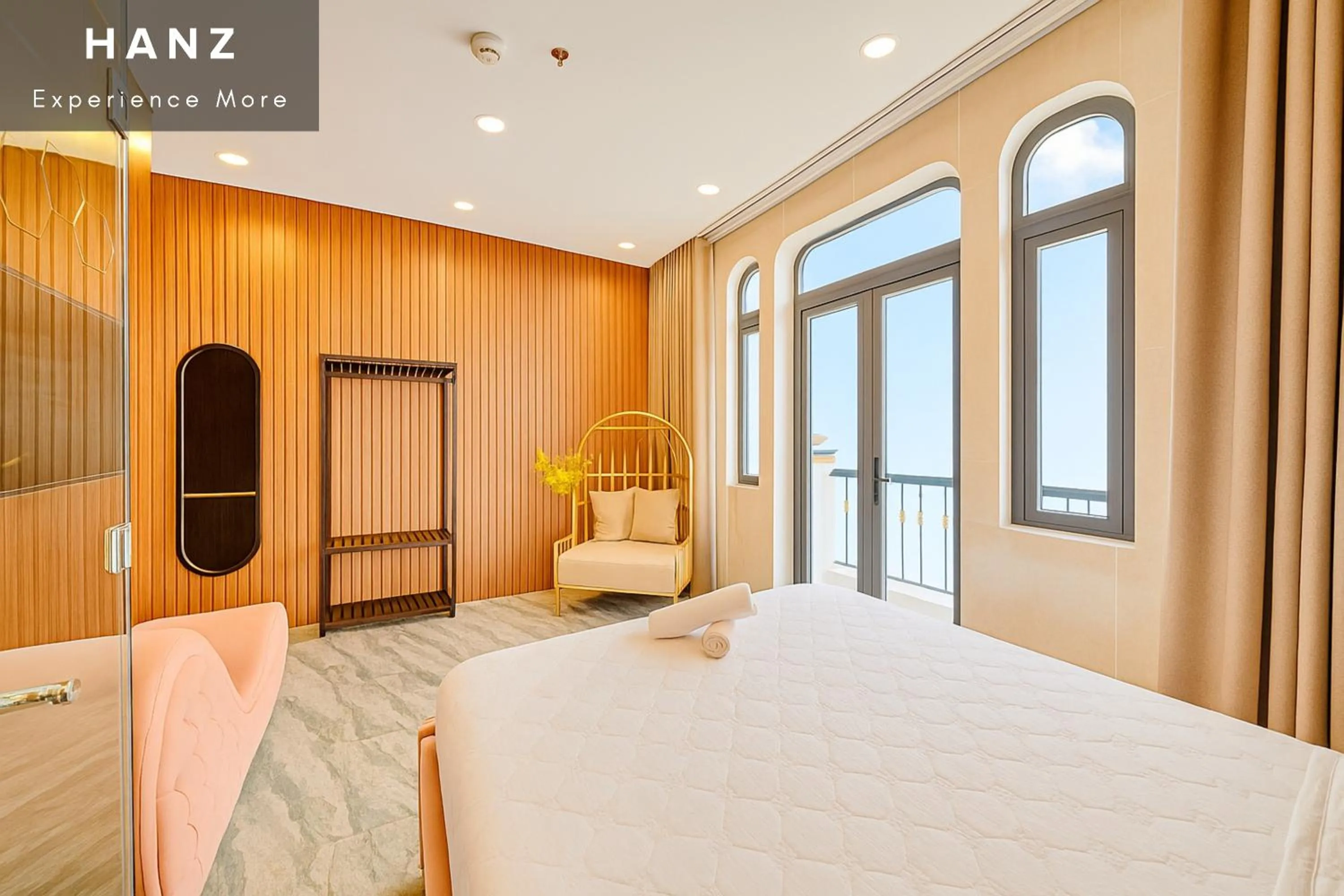 Bed in S79 Hotel T68 Go Vap