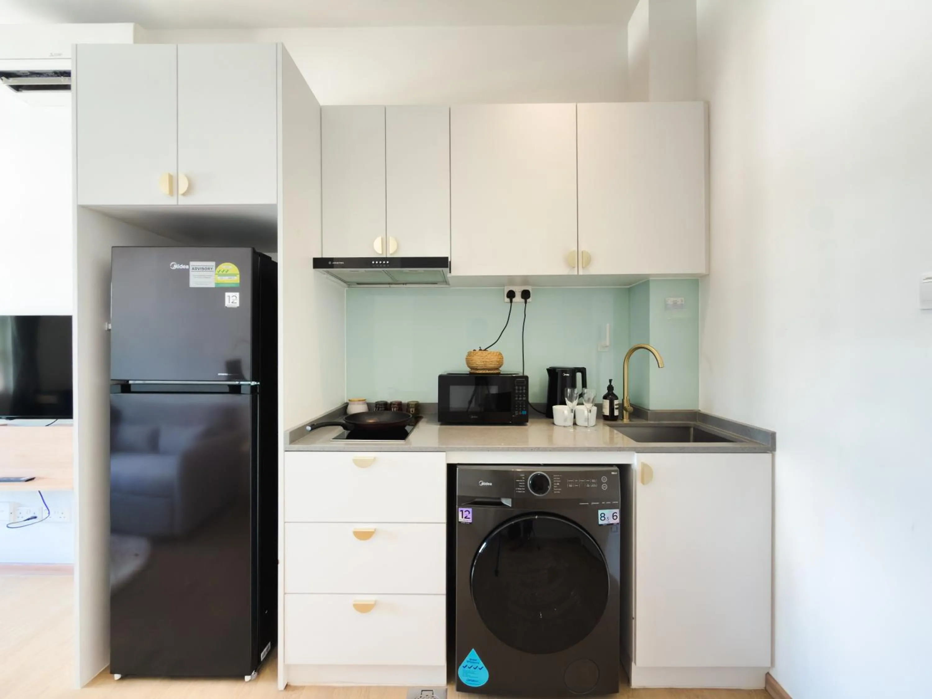 Kitchen or kitchenette in The White House - Serviced Residences by Cove & Belle Living