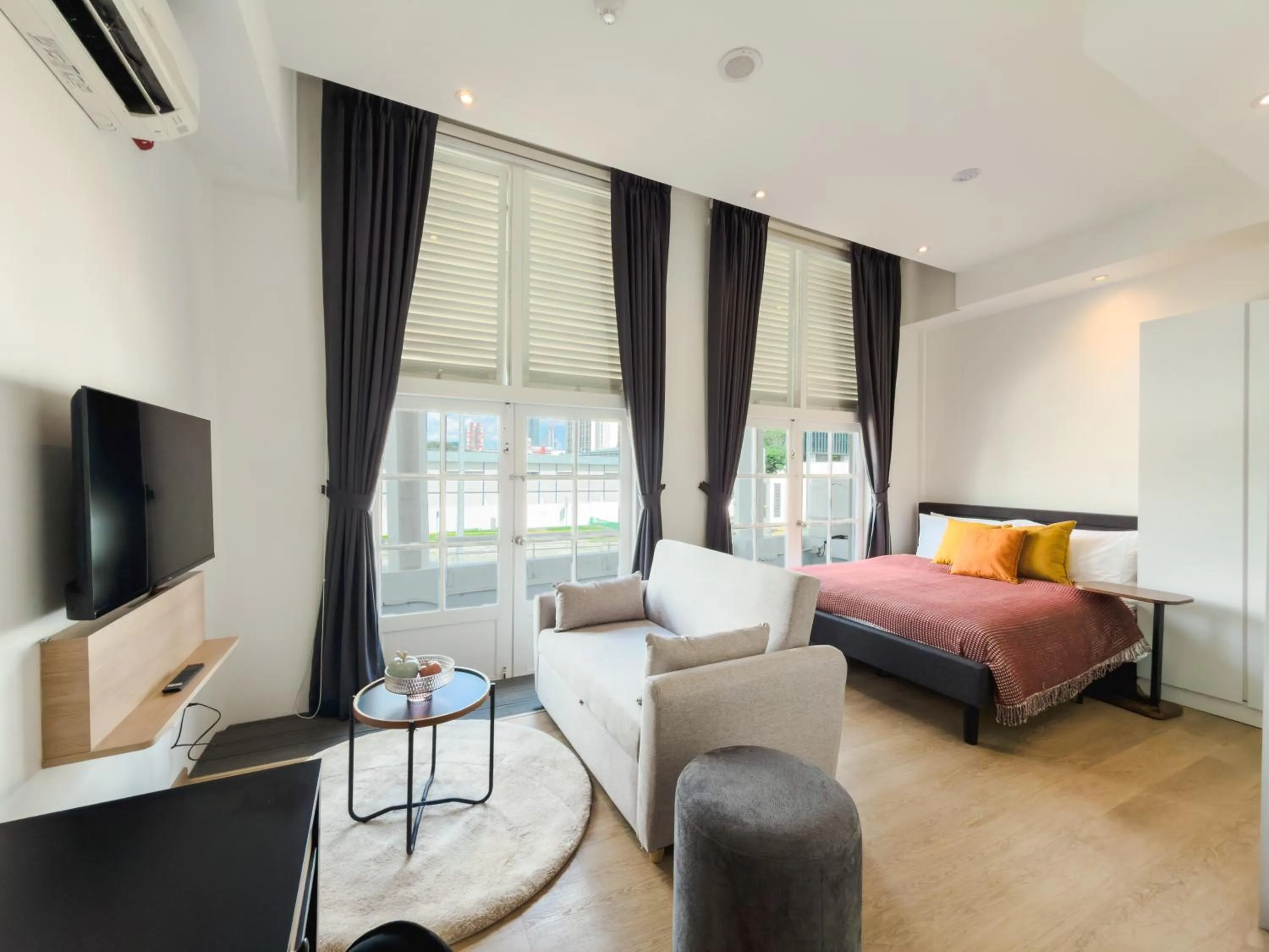 Bed in The White House - Serviced Residences by Cove & Belle Living