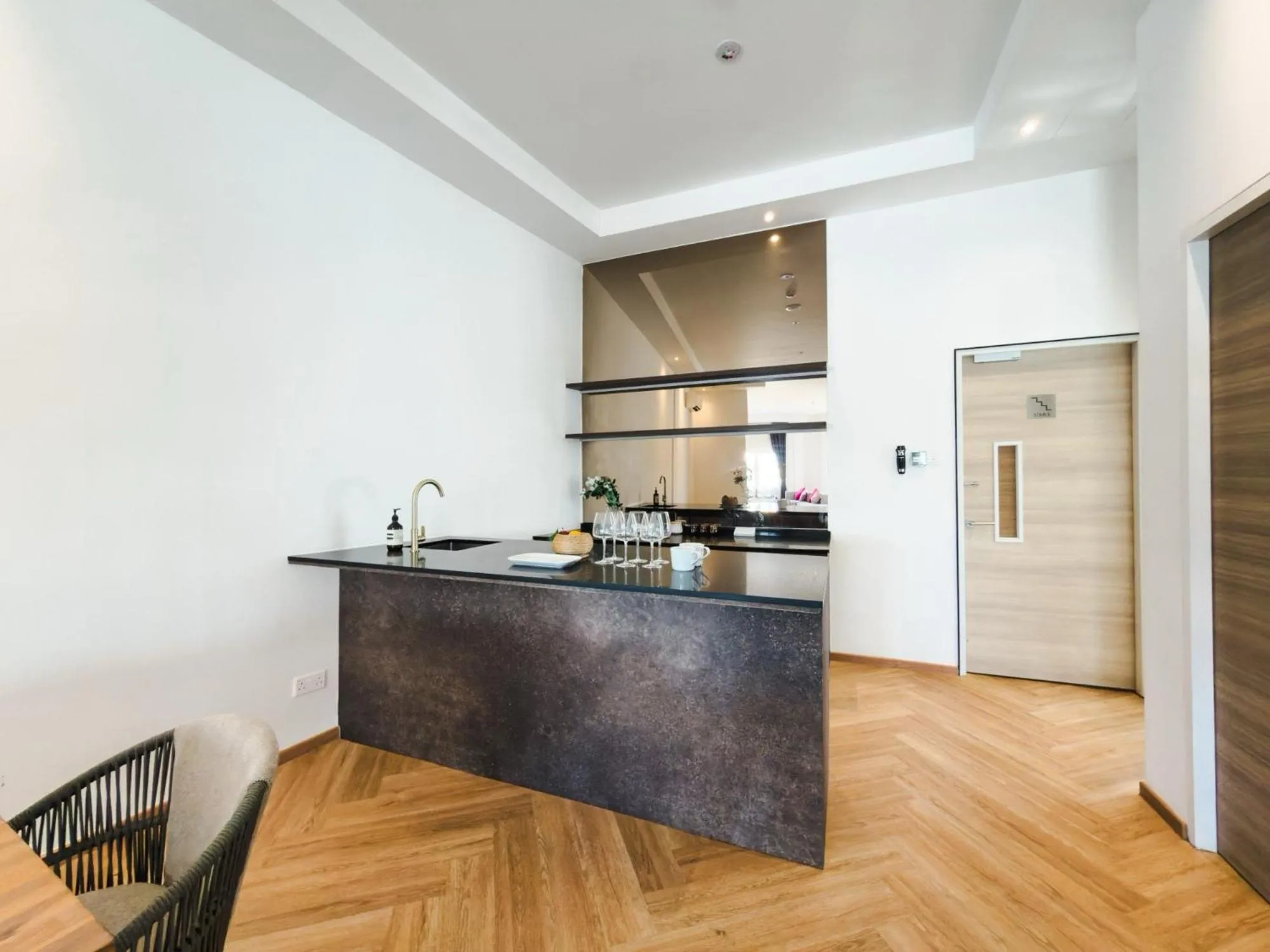 Kitchen or kitchenette in The White House - Serviced Residences by Cove & Belle Living