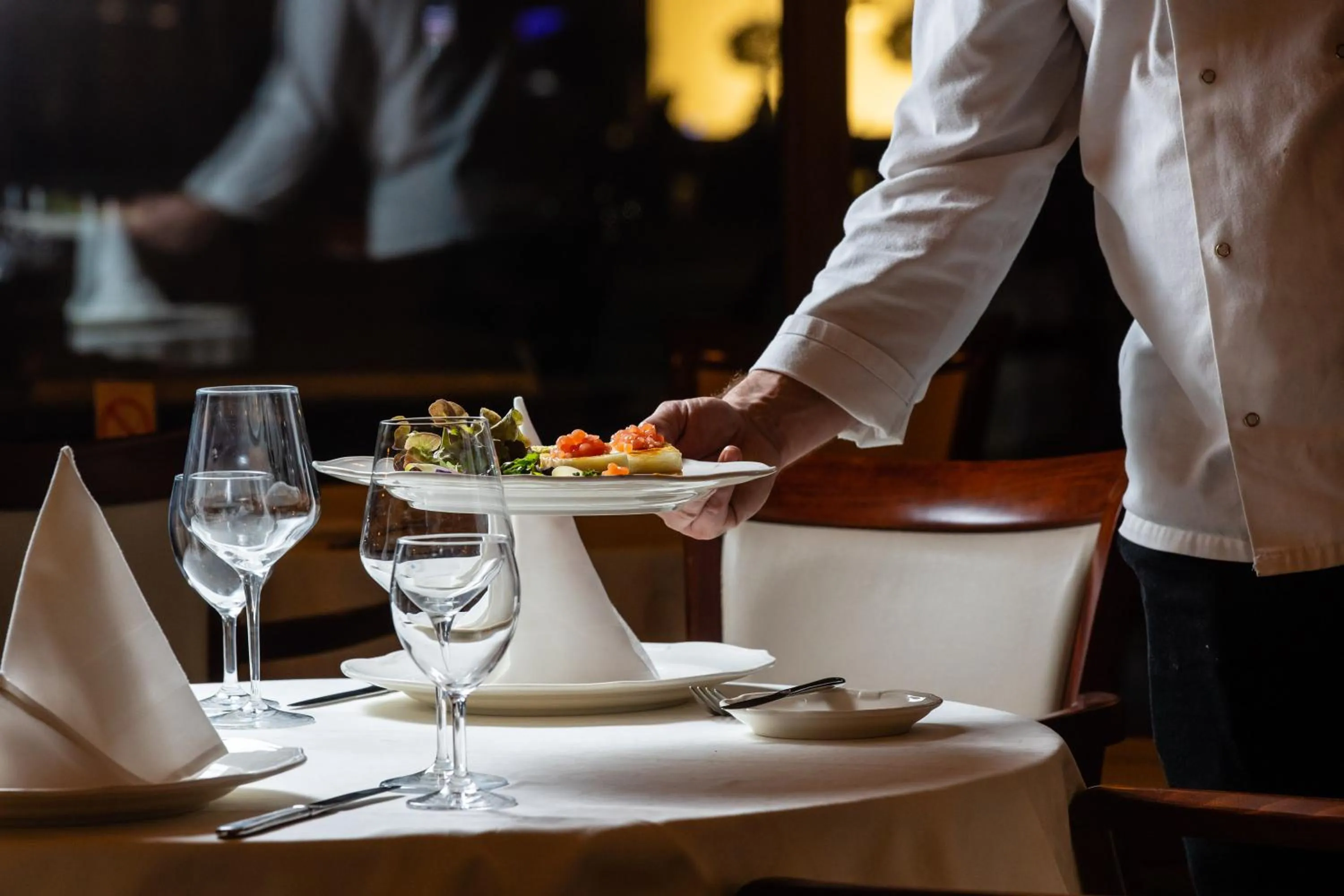 Restaurant/places to eat in Hotel Moskva