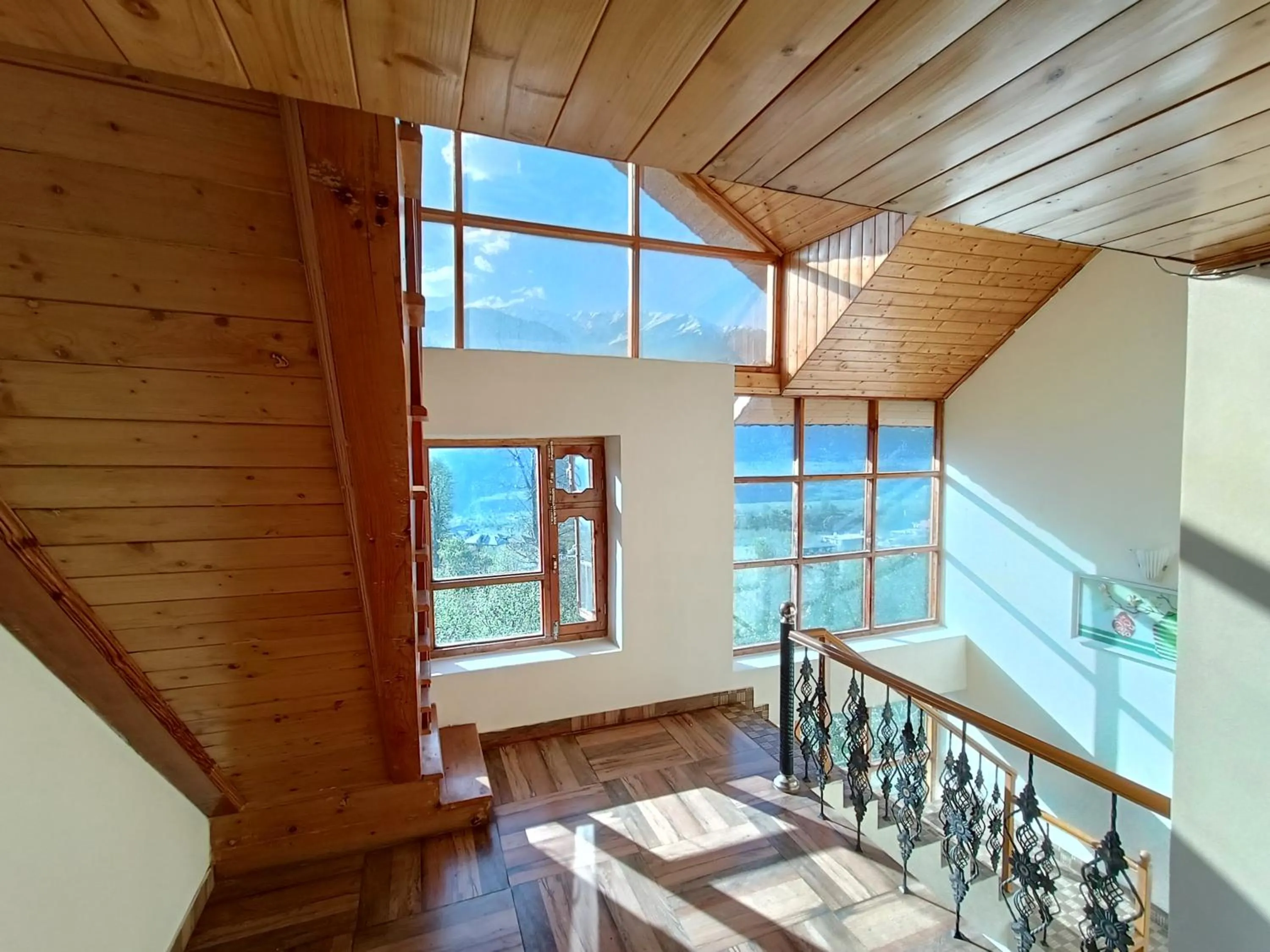 Property building in Shepherd Inn the Hill