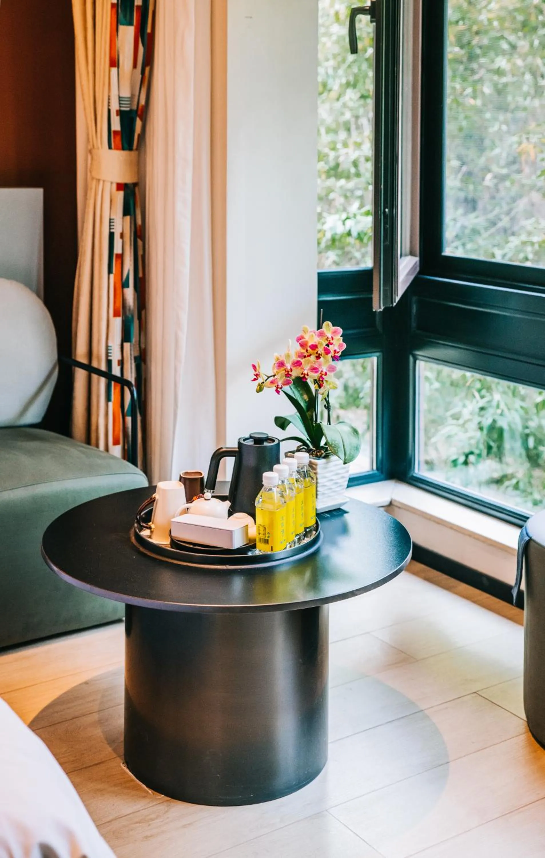 Property building, Bed in Zhi Resort Beijing&Peafowl Garden&Breakfast with Deer&Private Hot Spring&50 Meter Swimming Pool&Free Coffee&Close to Olympic Forest Park