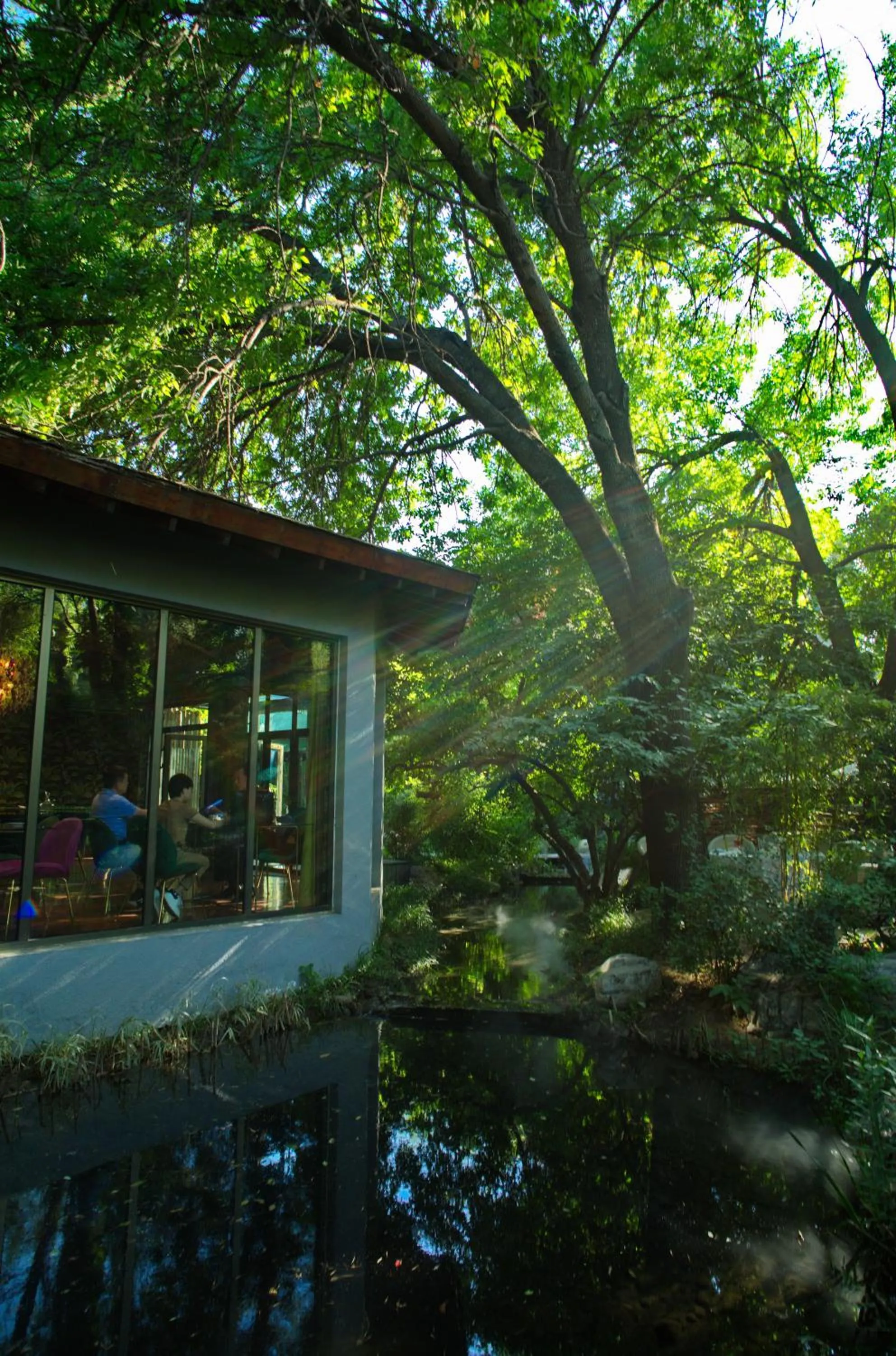 Property building in Zhi Resort Beijing&Peafowl Garden&Breakfast with Deer&Private Hot Spring&50 Meter Swimming Pool&Free Coffee&Close to Olympic Forest Park