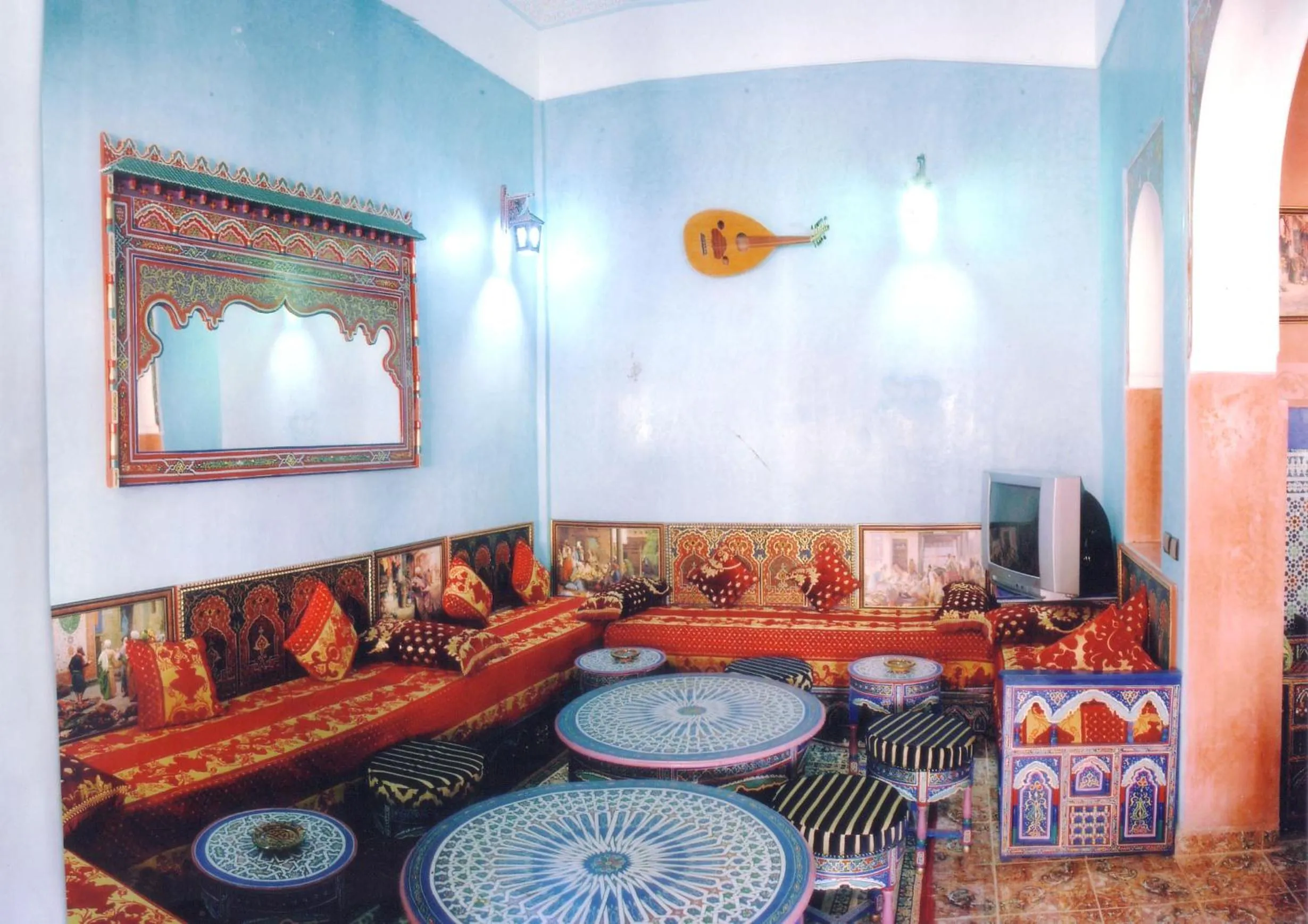 Restaurant/places to eat in Moroccan House