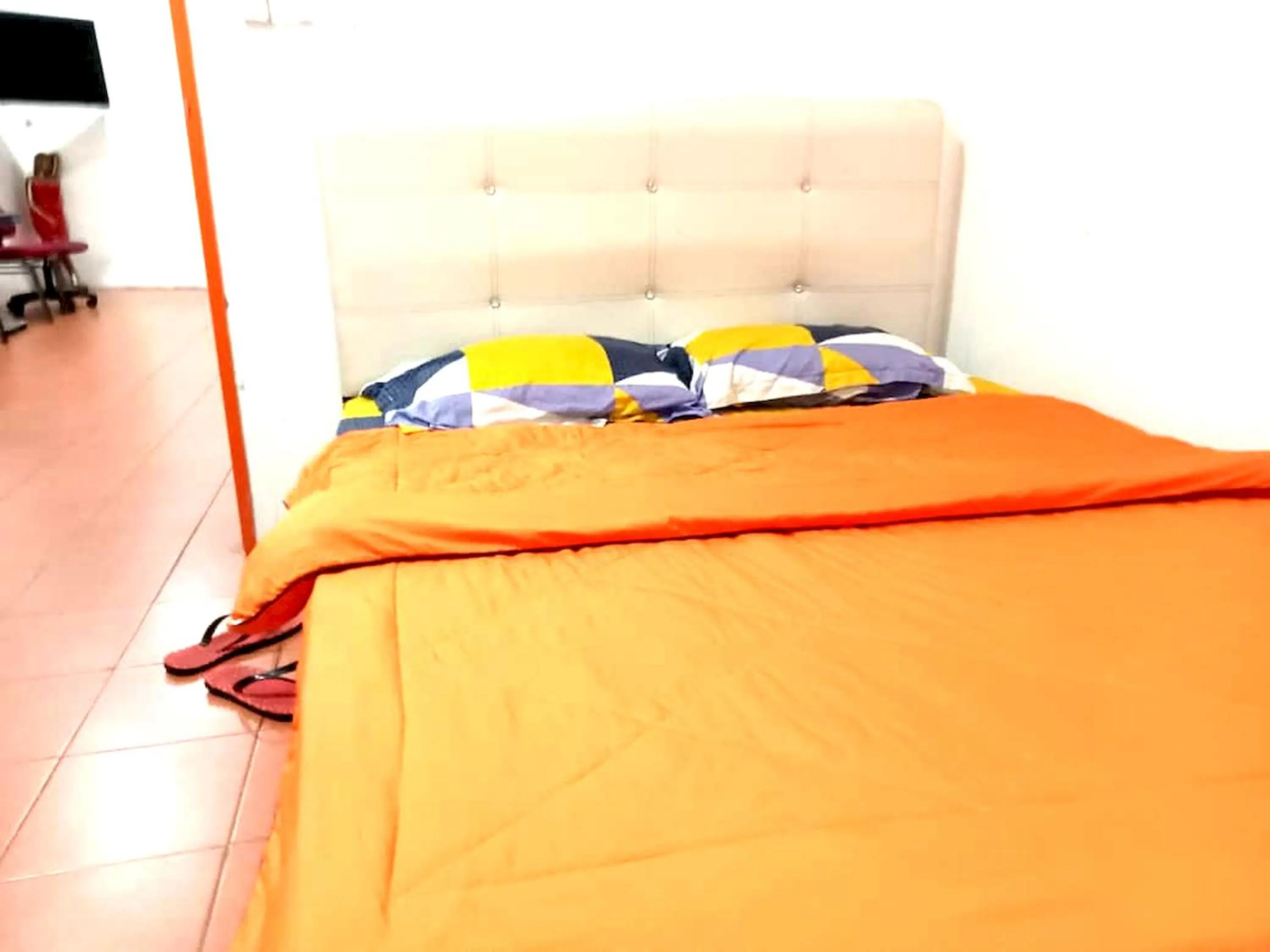 Double Room with Shared Bathroom - single occupancy in OYO HOME 90768 Flo Inn Motel