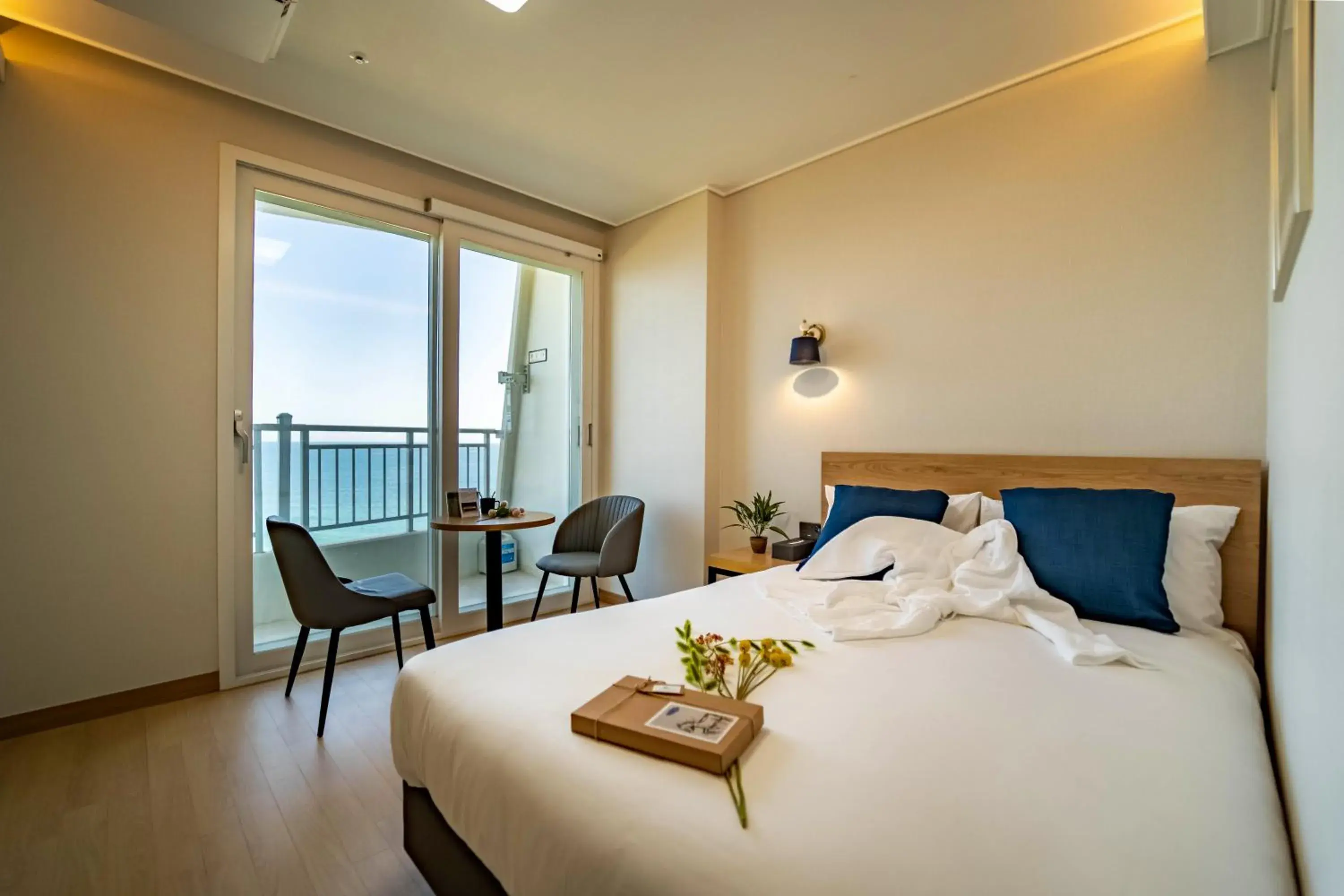 Bed in Gangneung PINEART Label Bed in Gangneung PINEART Label