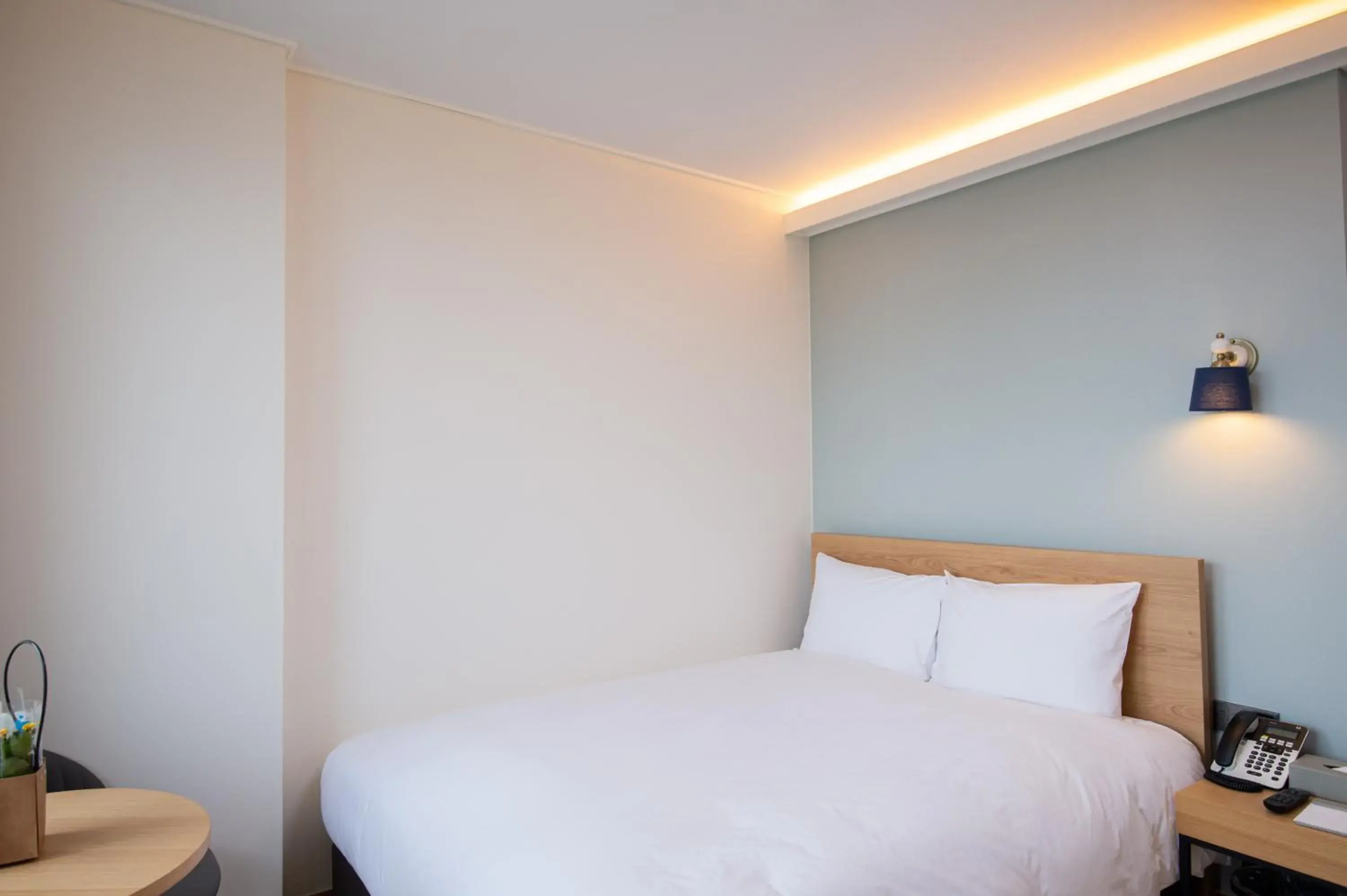 Bed in Gangneung PINEART Label Bed in Gangneung PINEART Label