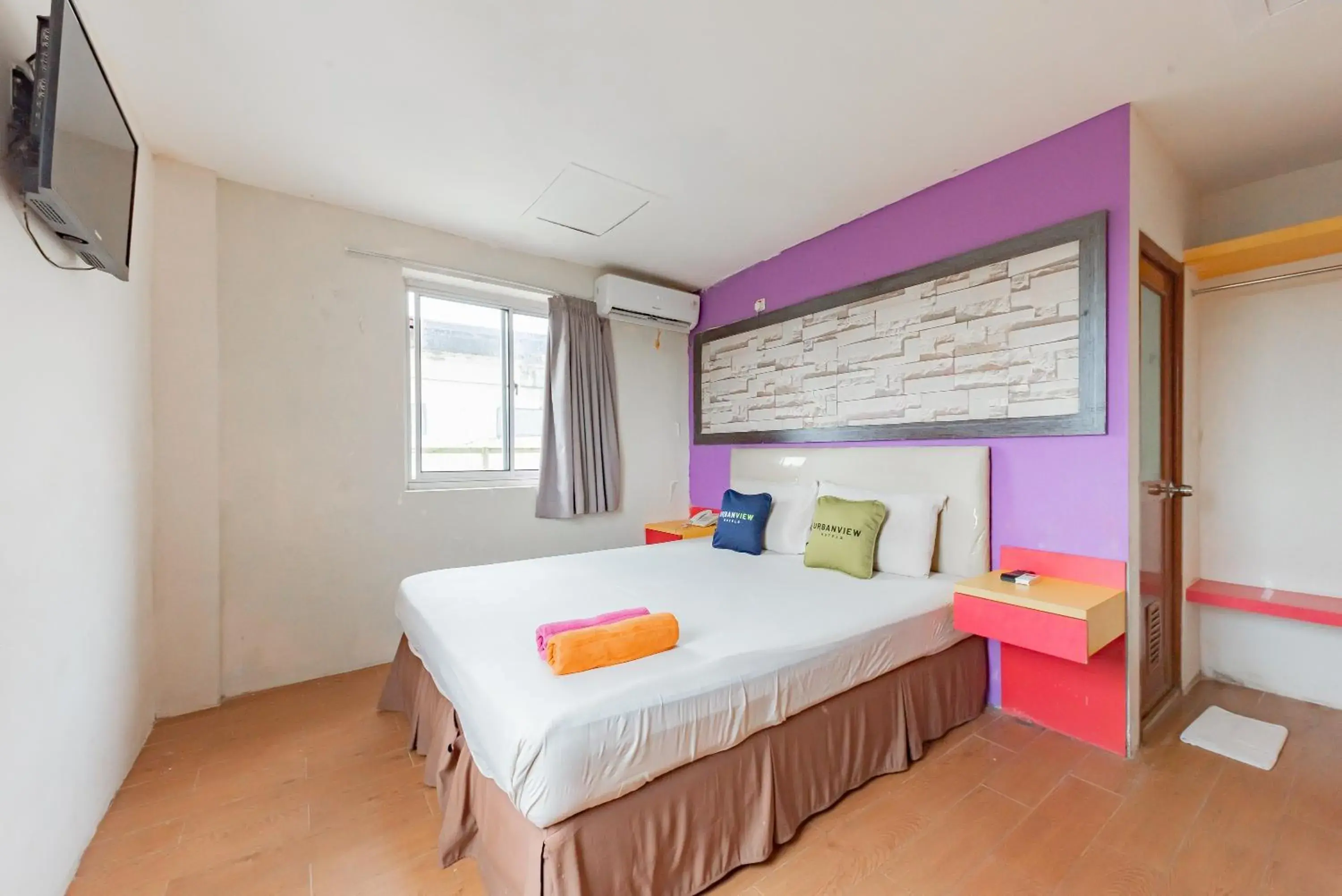 Bedroom, Bed in Urbanview Hotel Onyx Ketapang by RedDoorz Bedroom, Bed in Urbanview Hotel Onyx Ketapang by RedDoorz