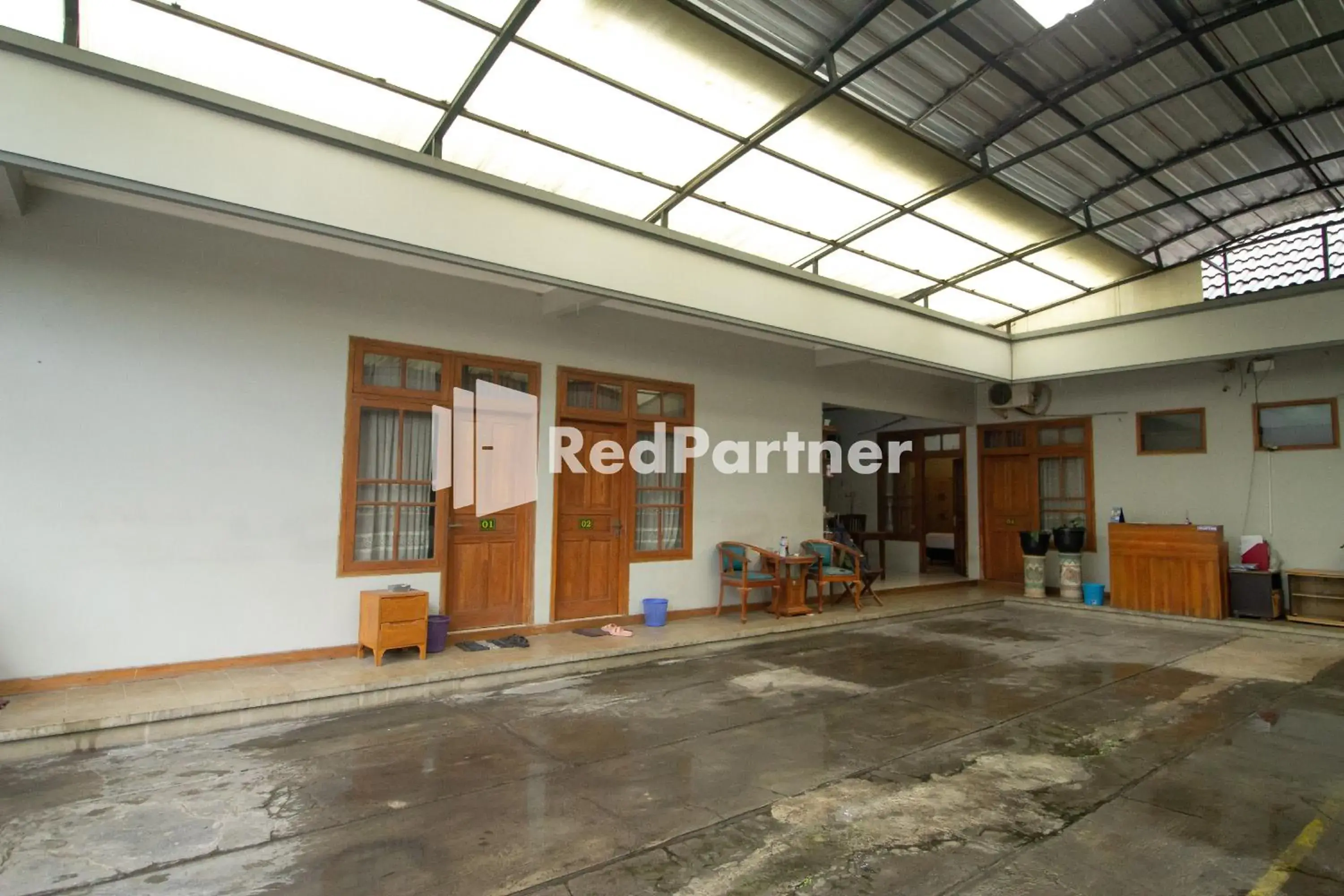 Property building in De Kost Solo Mitra RedDoorz Property building in De Kost Solo Mitra RedDoorz
