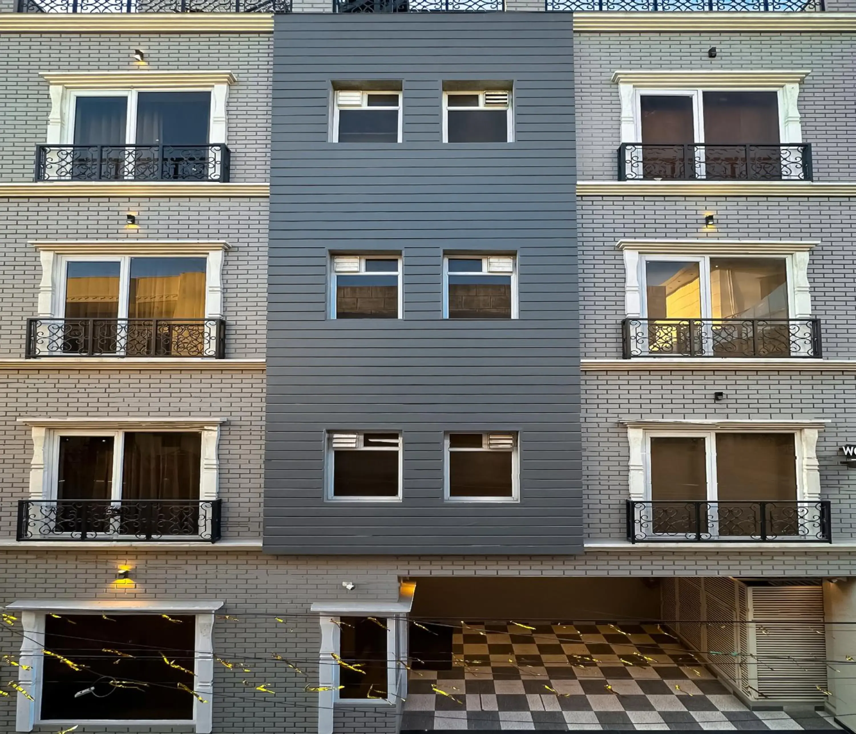 Property building in Hotel Wonder Hills,Har ki Pauri Road Haridwar Property building in Hotel Wonder Hills,Har ki Pauri Road Haridwar