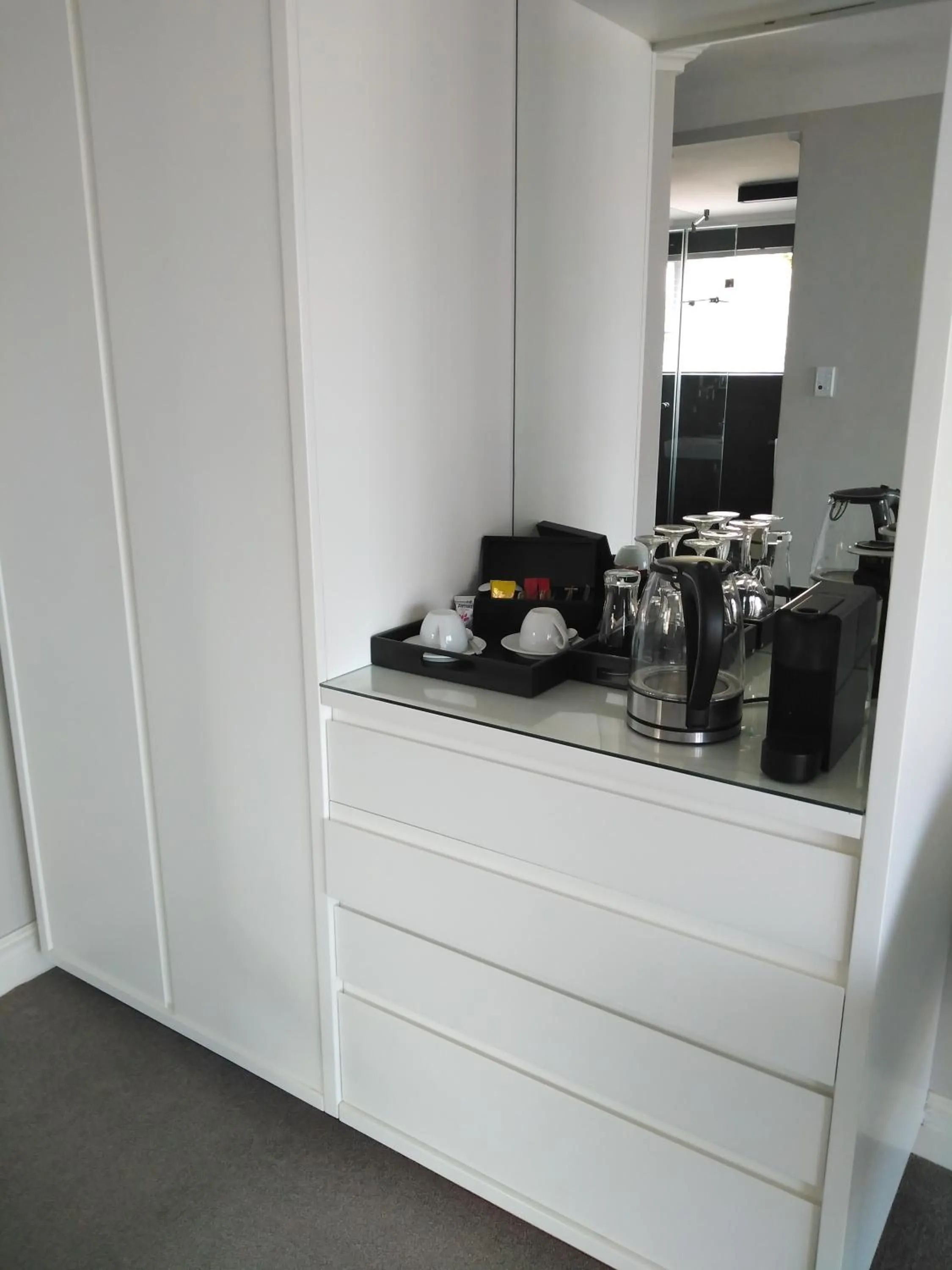 Coffee/tea facilities in Chocolate Box Guesthouse