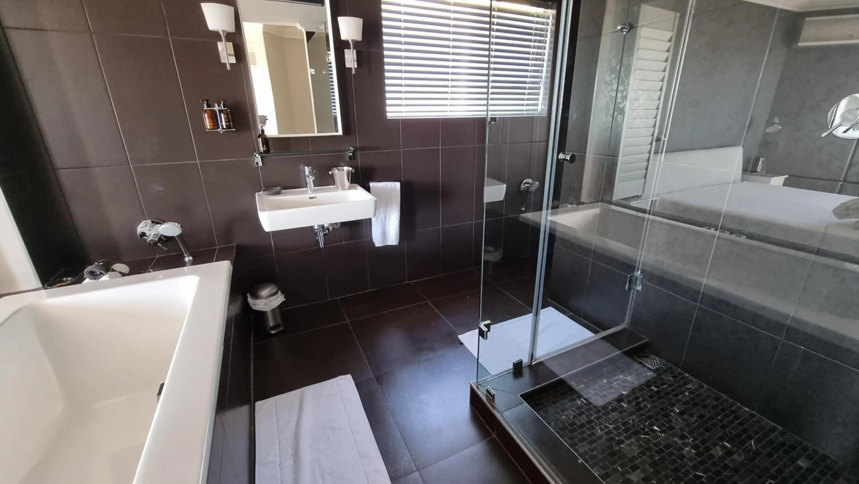 Bathroom in Chocolate Box Guesthouse