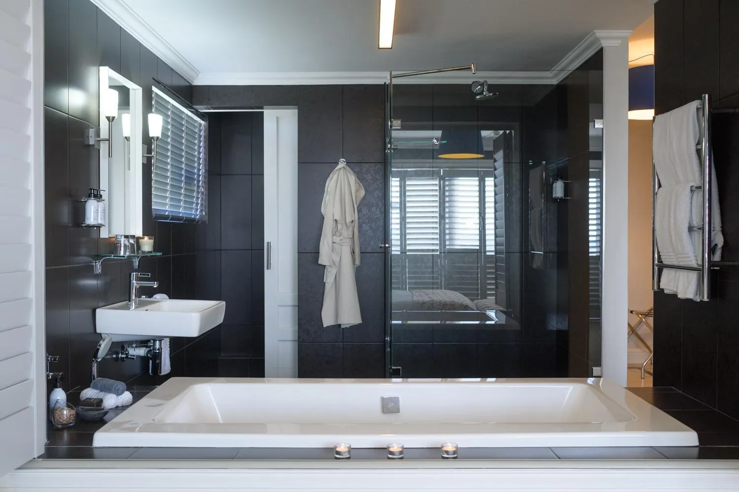 Shower in Fijnbos Private Manor