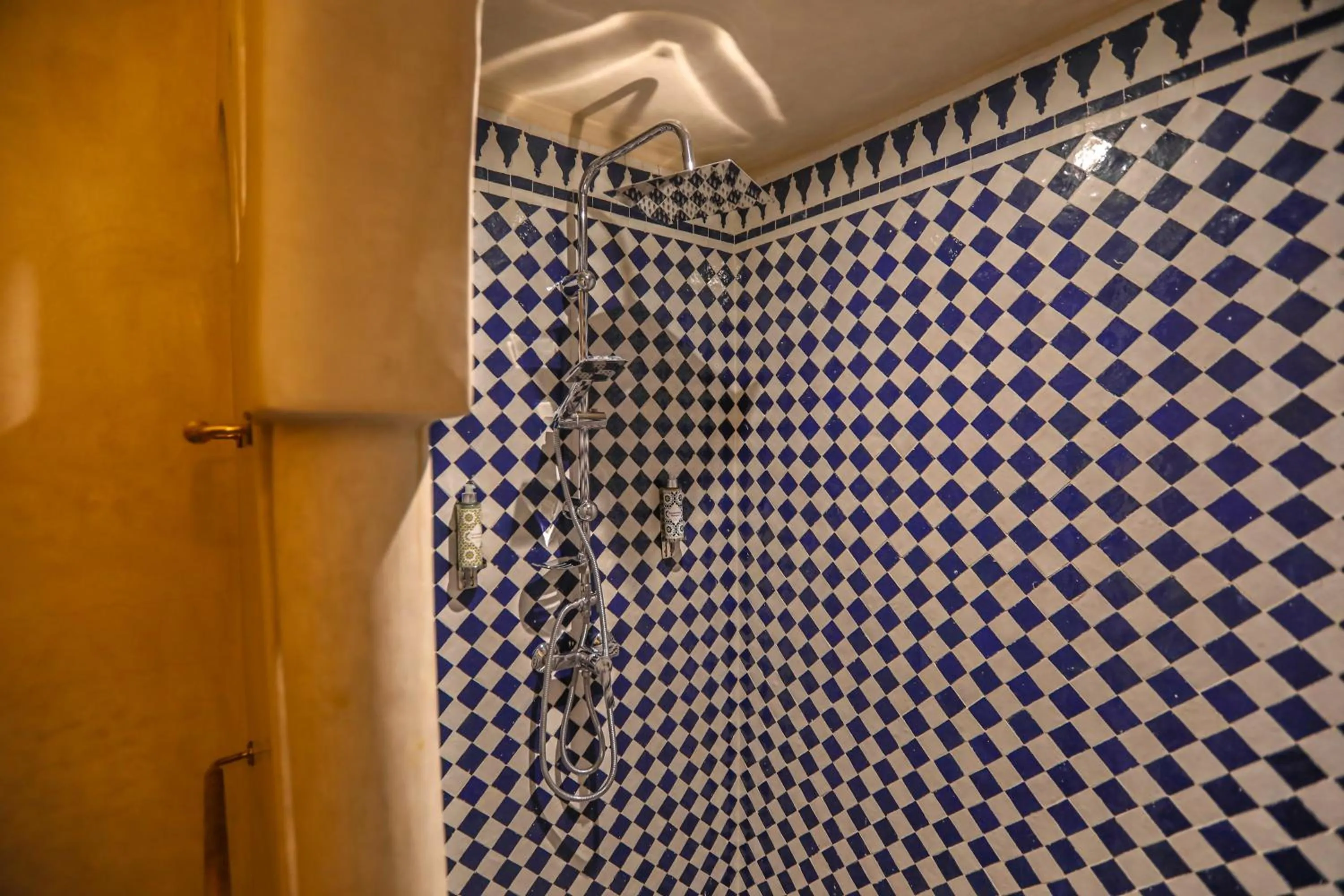 Shower in Riad Anya & SPA