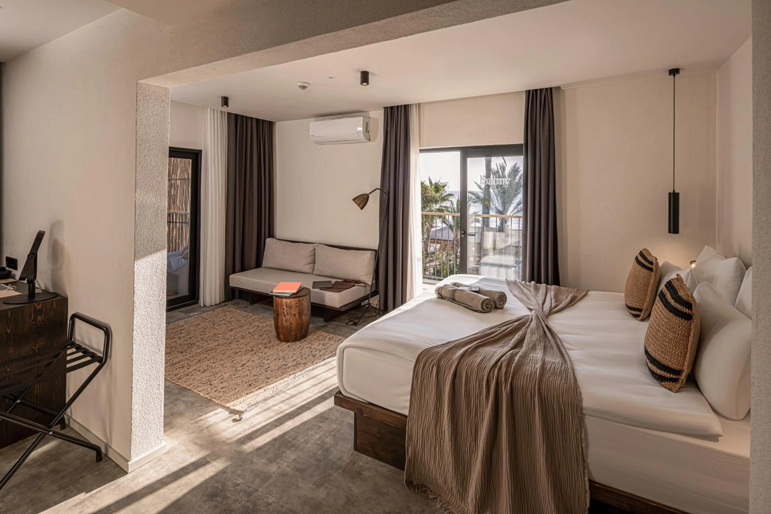 Bed in Balmy Beach Resort Kemer