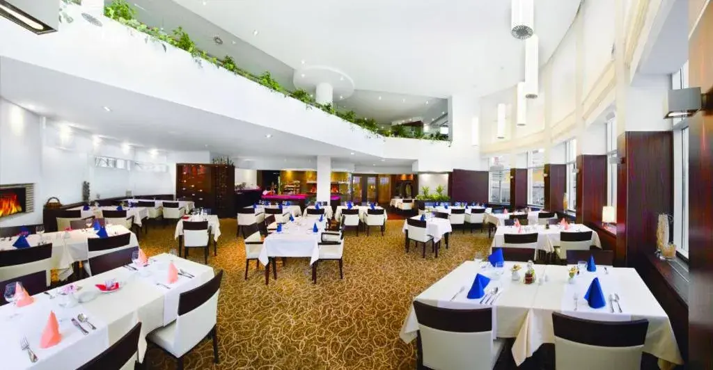 Restaurant/places to eat in Hotel Exclusive Restaurant/places to eat in Hotel Exclusive