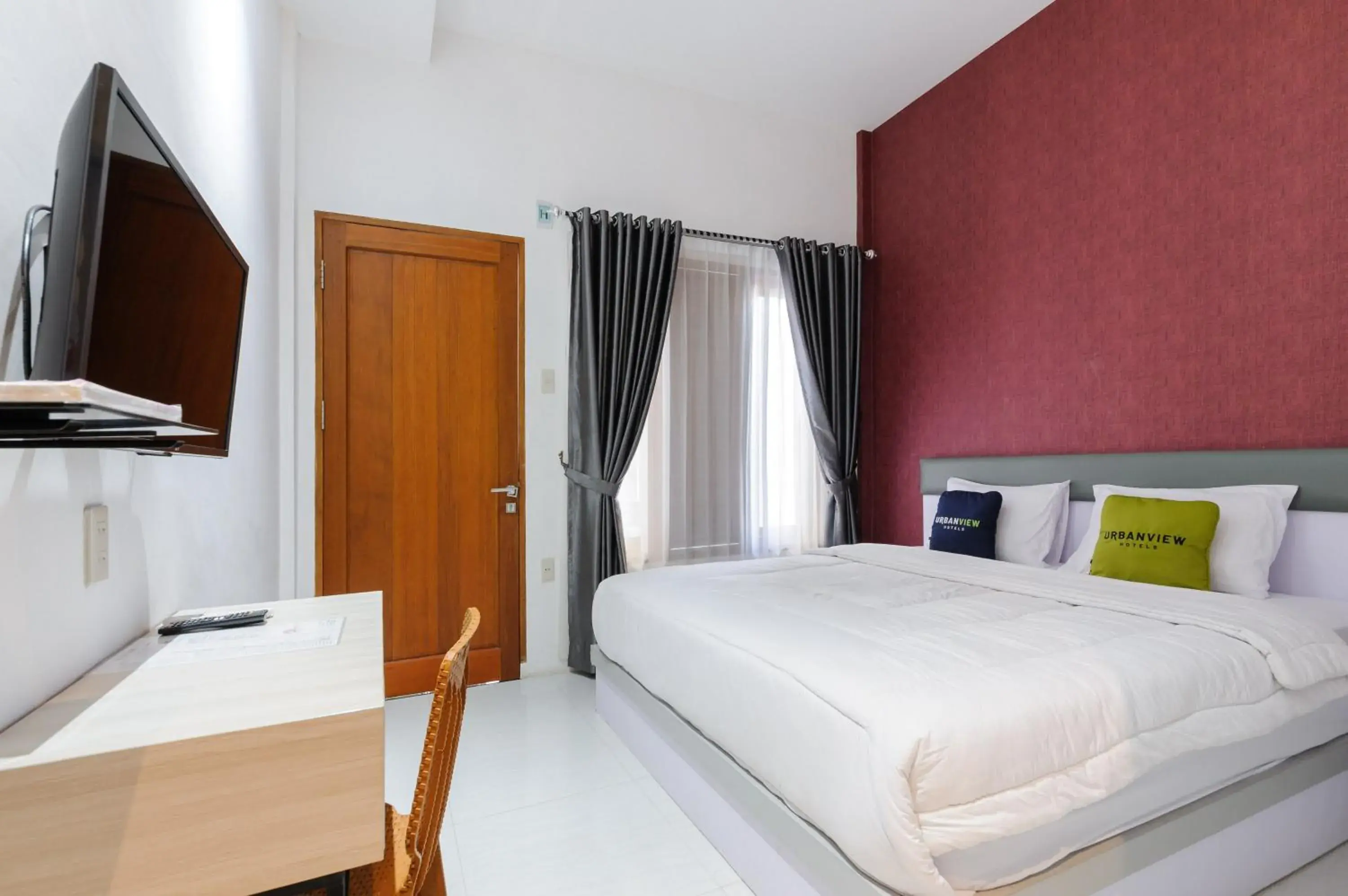 Bedroom, Bed in Urbanview Hotel Brodam's Pematang Siantar by RedDoorz Bedroom, Bed in Urbanview Hotel Brodam's Pematang Siantar by RedDoorz