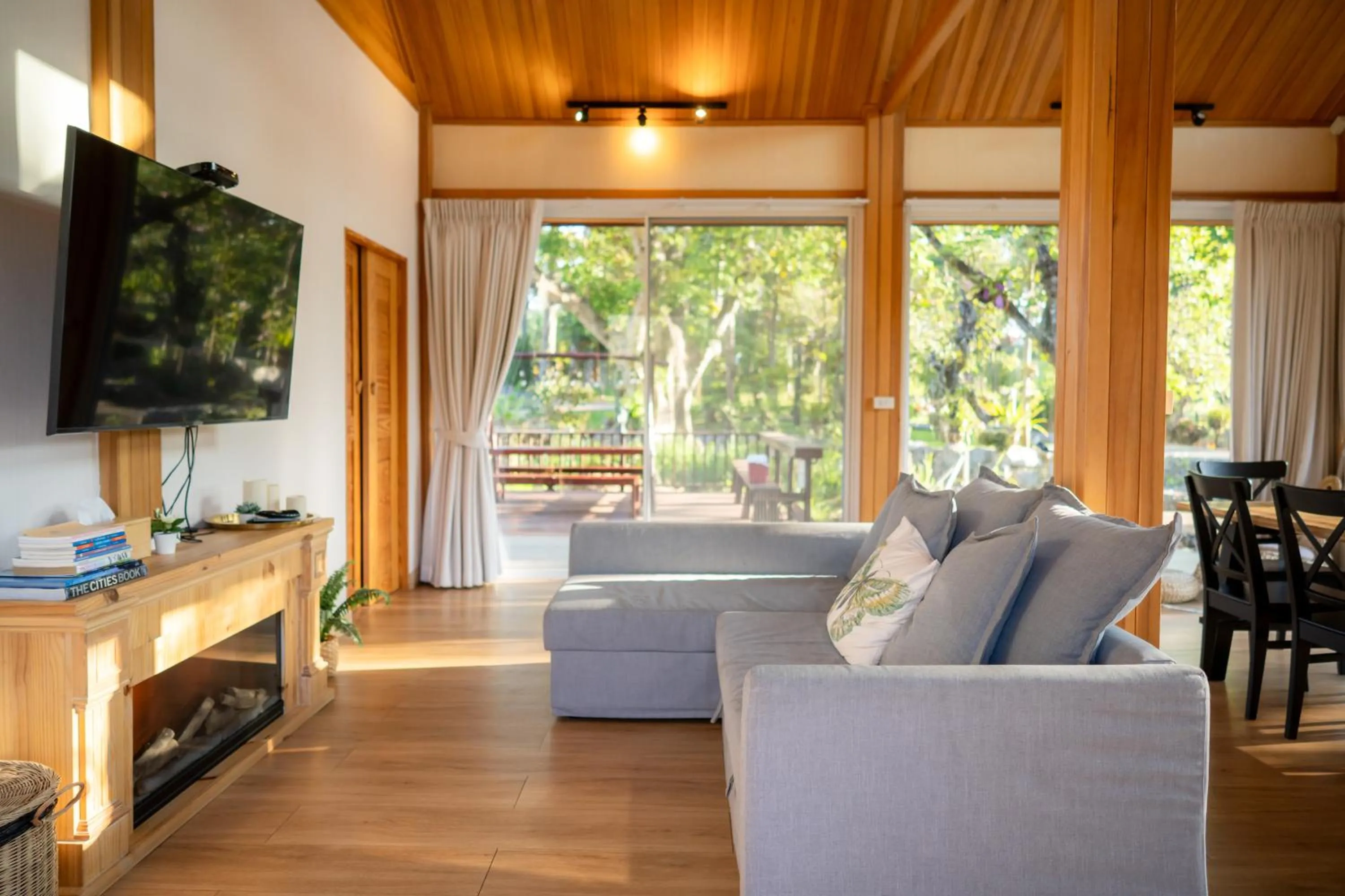 Guests in Thara Dara Khaoyai