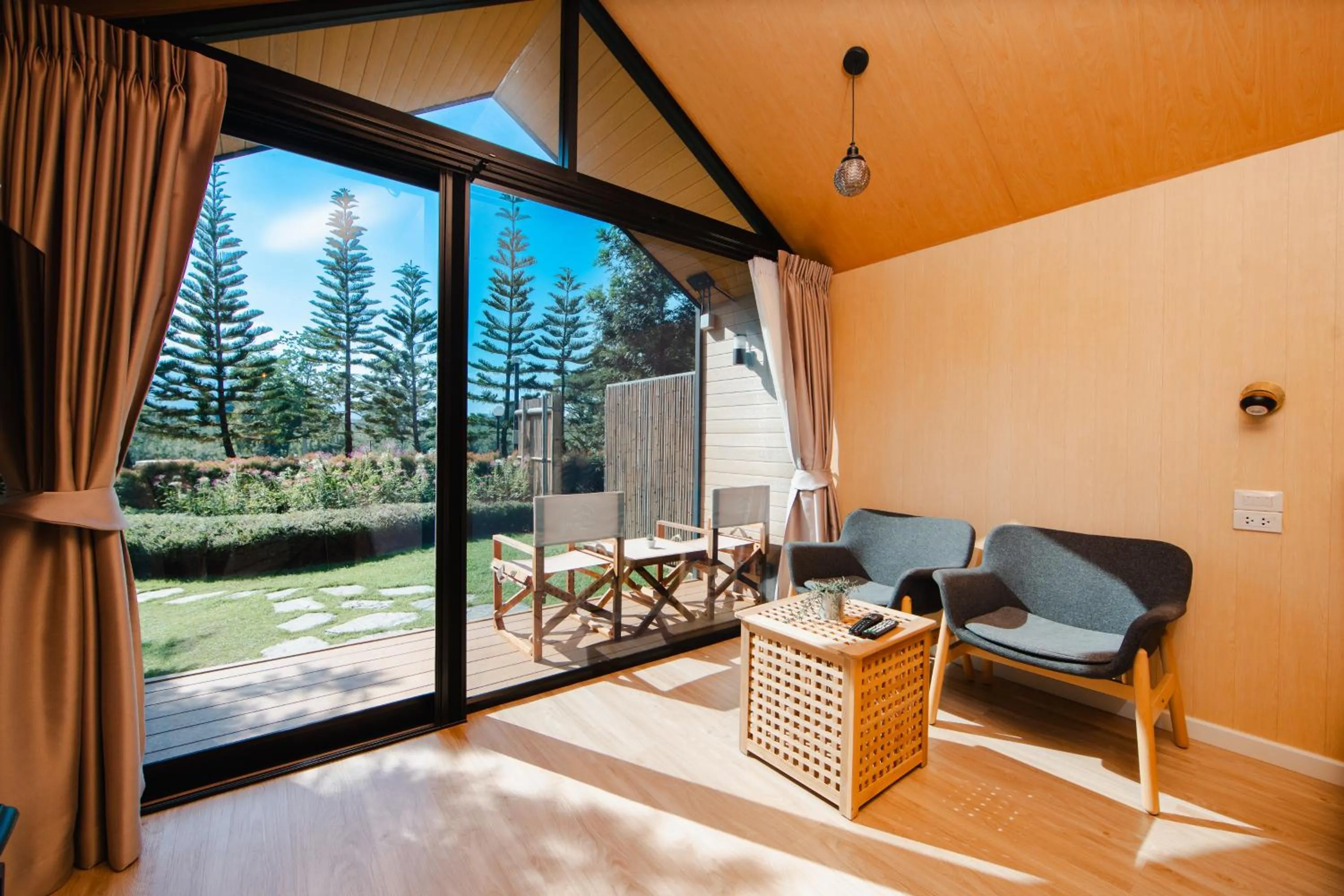 Guests in Thara Dara Khaoyai