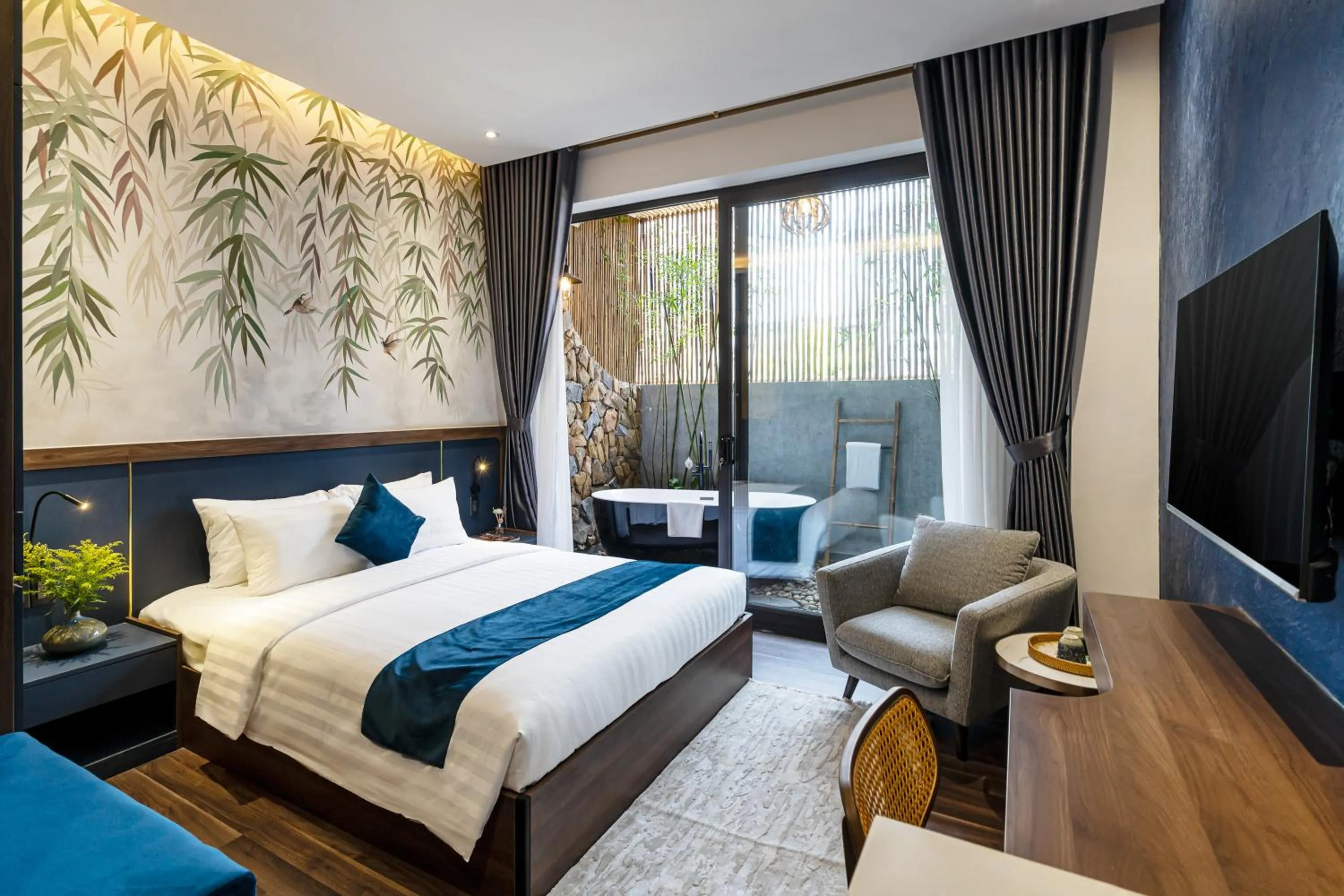 Balcony/Terrace, Bed in KunKin Garden Aparthotel