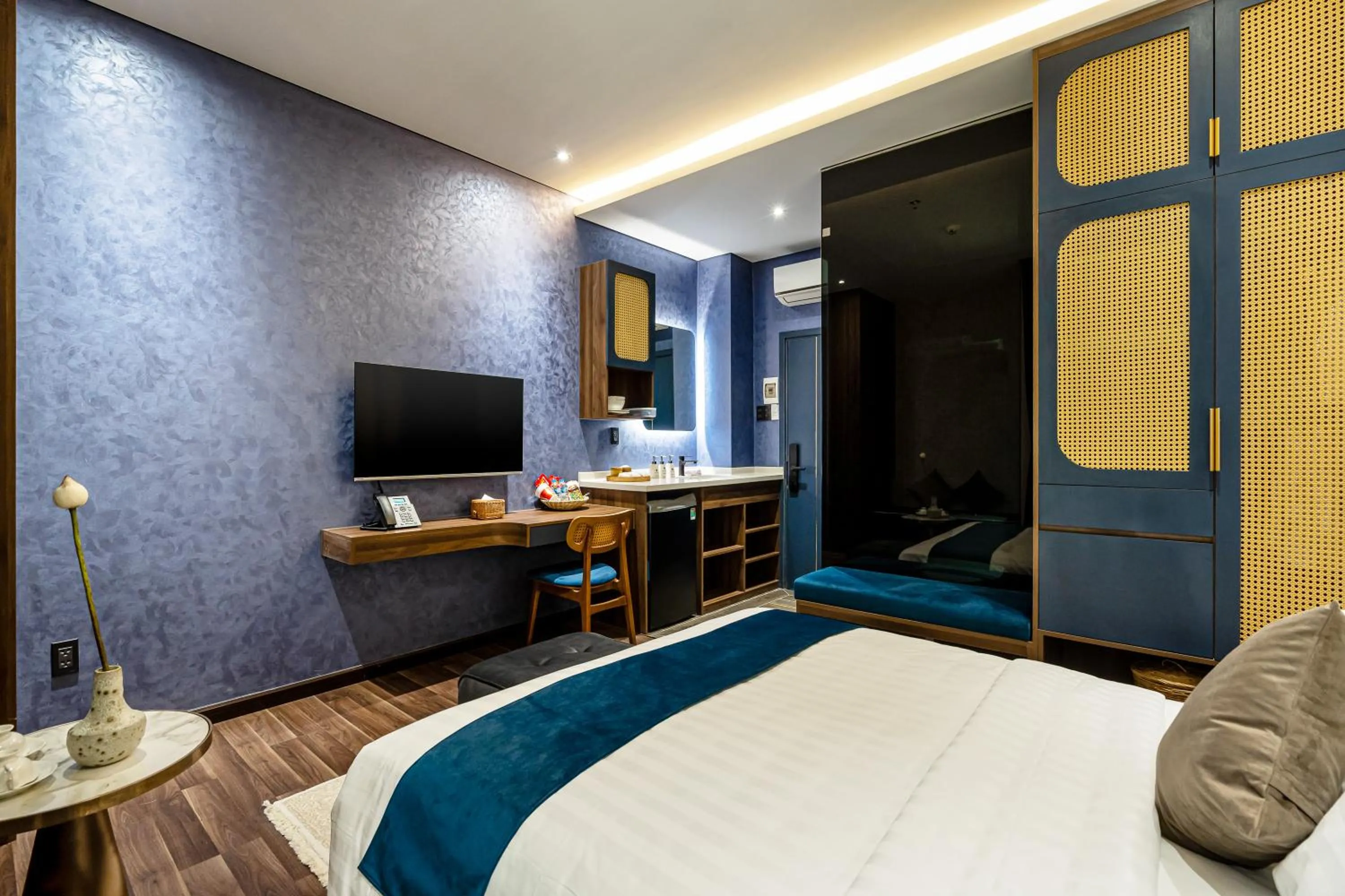 TV and multimedia, Bed in KunKin Garden Aparthotel