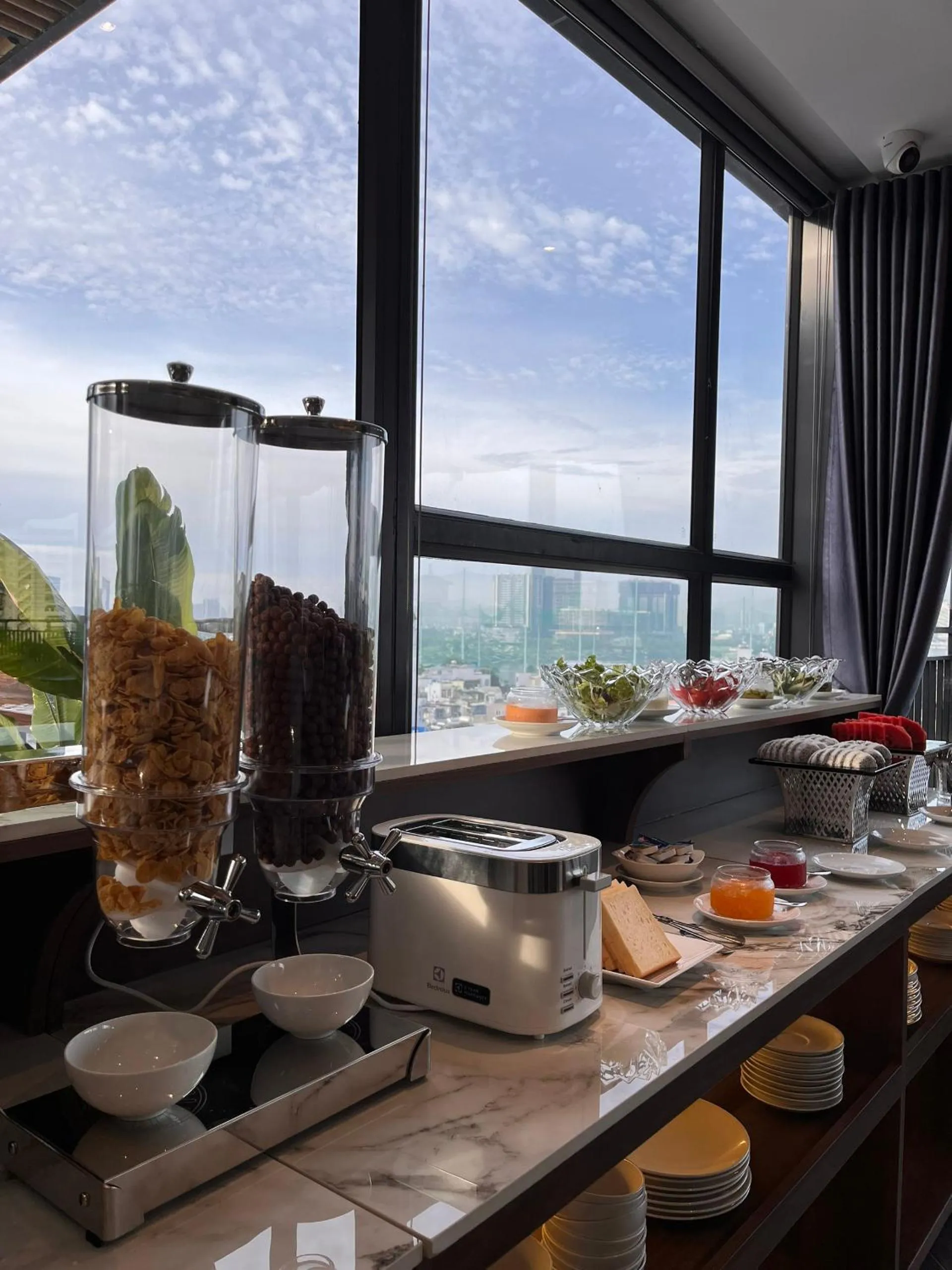 Breakfast in KunKin Garden Aparthotel