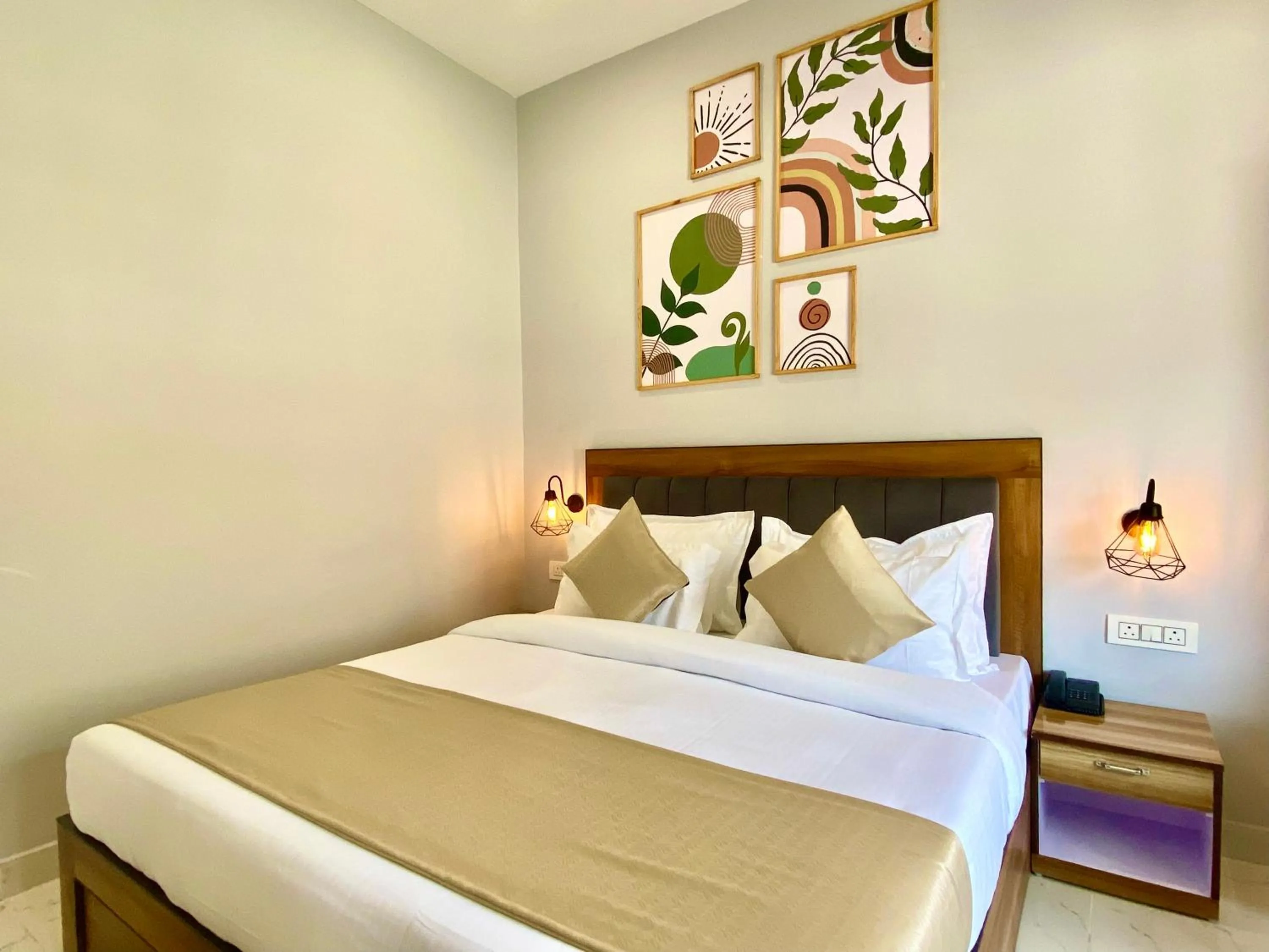 Bed in Hotel Wraveler Inn