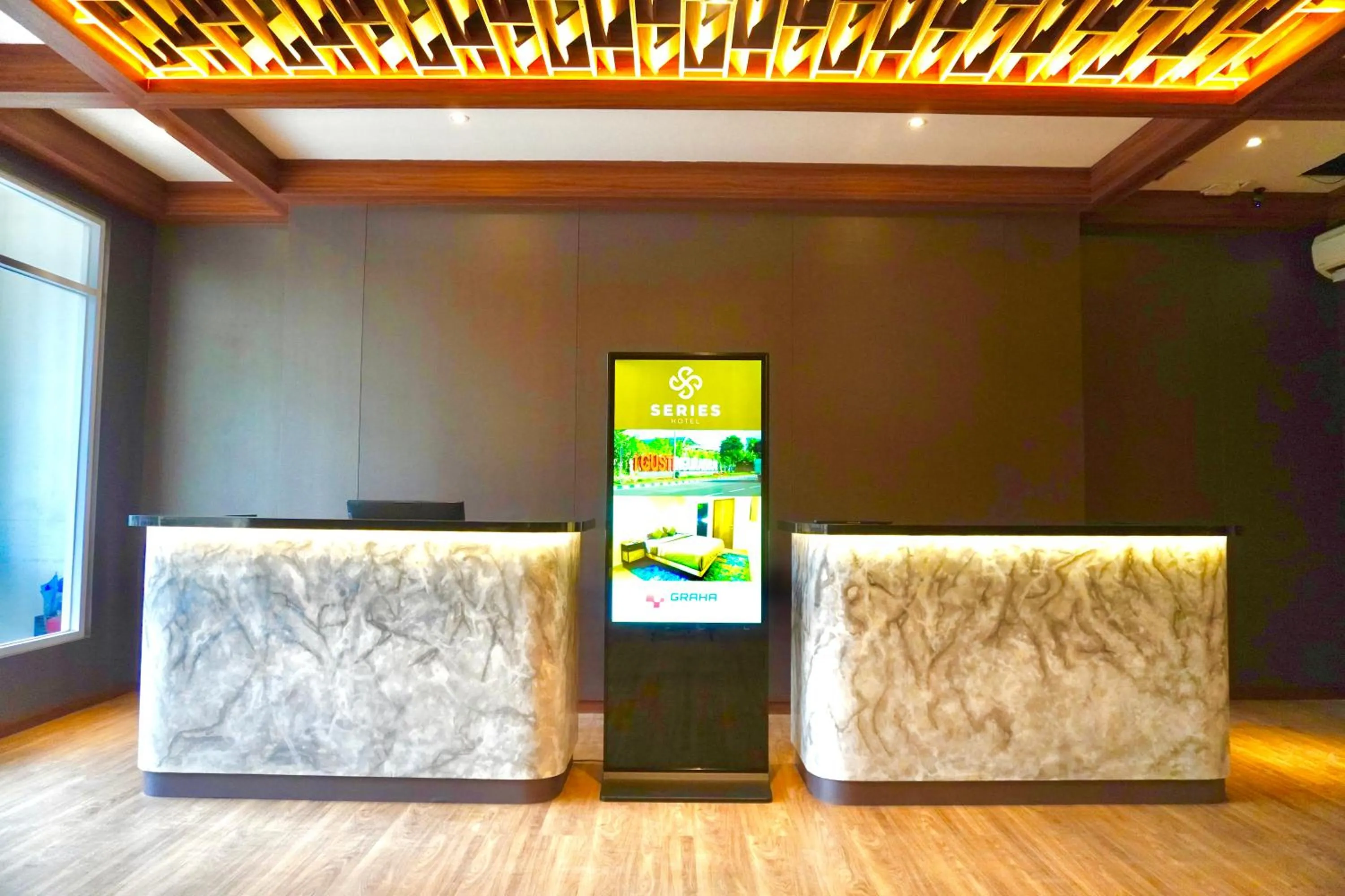 Lobby or reception in Series Hotel Sudirman