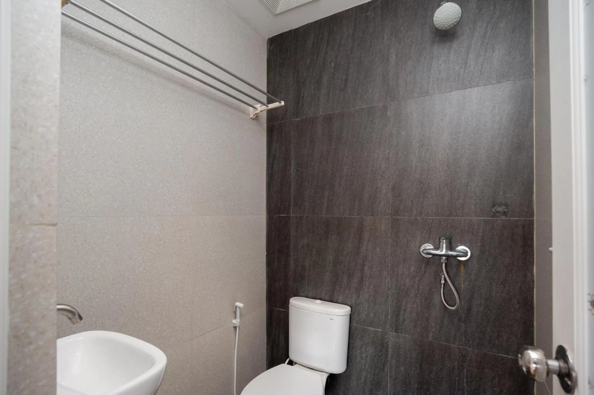 Shower in Sans Pasar Lama Tangerang