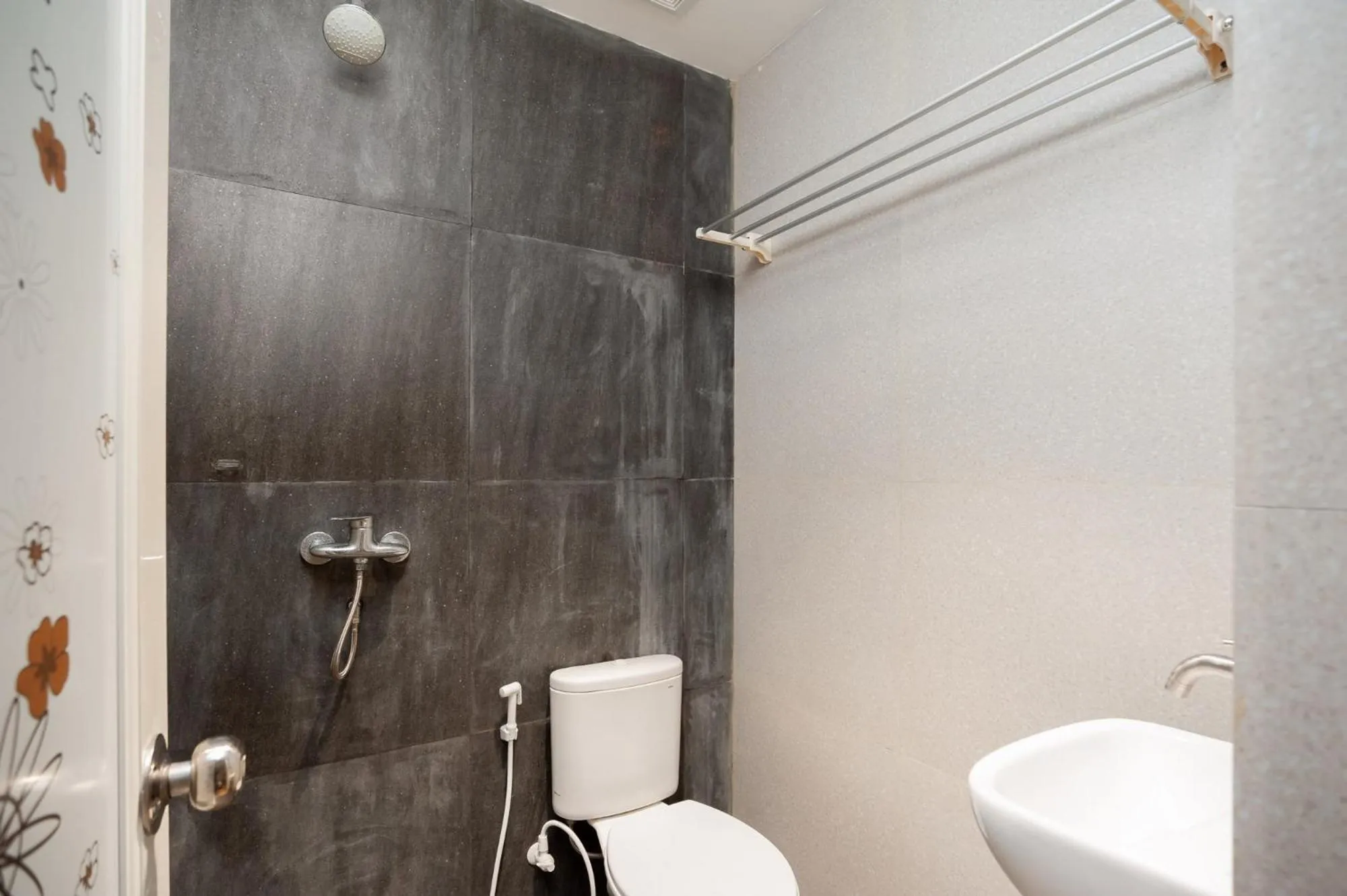 Shower in Sans Pasar Lama Tangerang