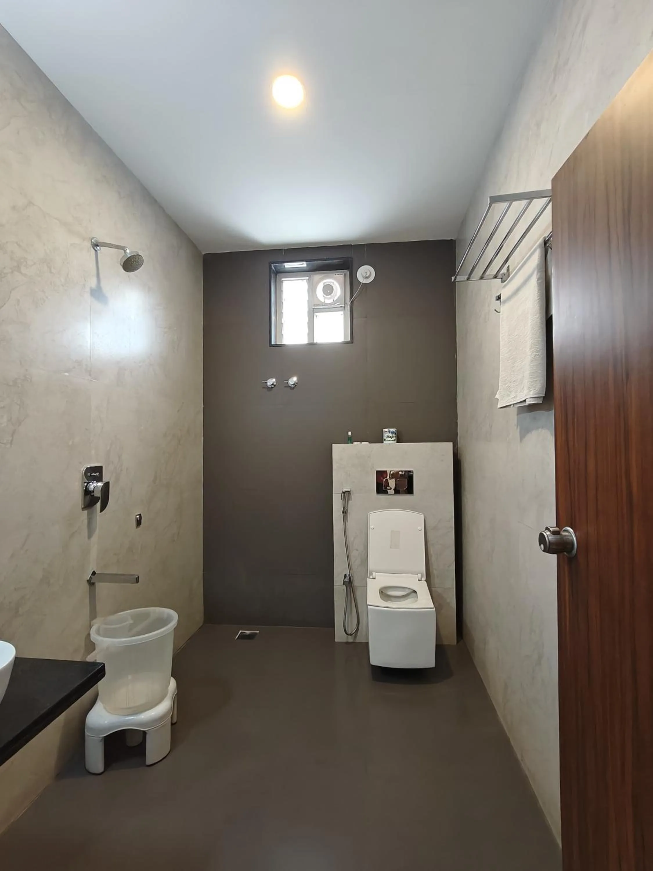 Toilet in VOV Hotels Vijayapura Part Of Shubhashree Group