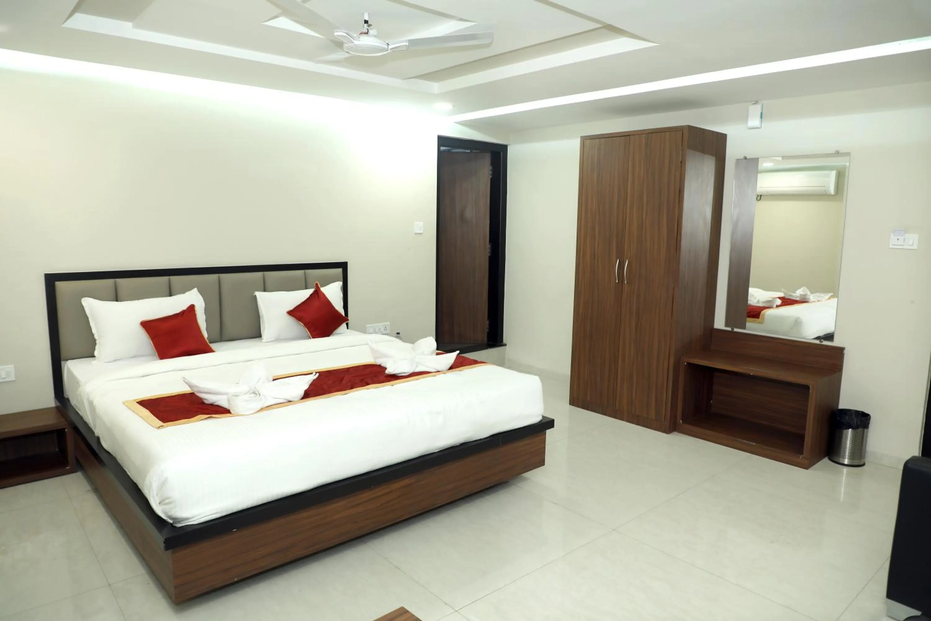 Photo of the whole room, Bed in VOV Hotels Vijayapura Part Of Shubhashree Group
