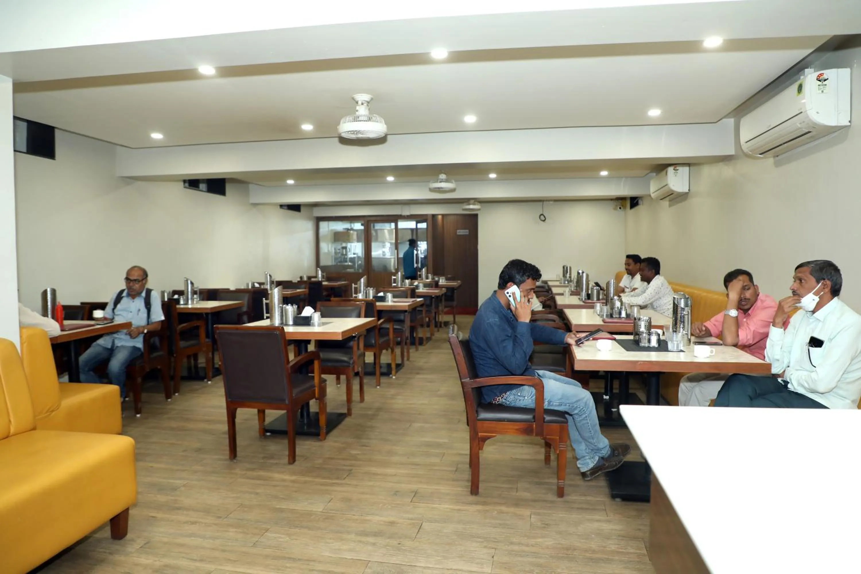 Restaurant/places to eat in VOV Hotels Vijayapura Part Of Shubhashree Group