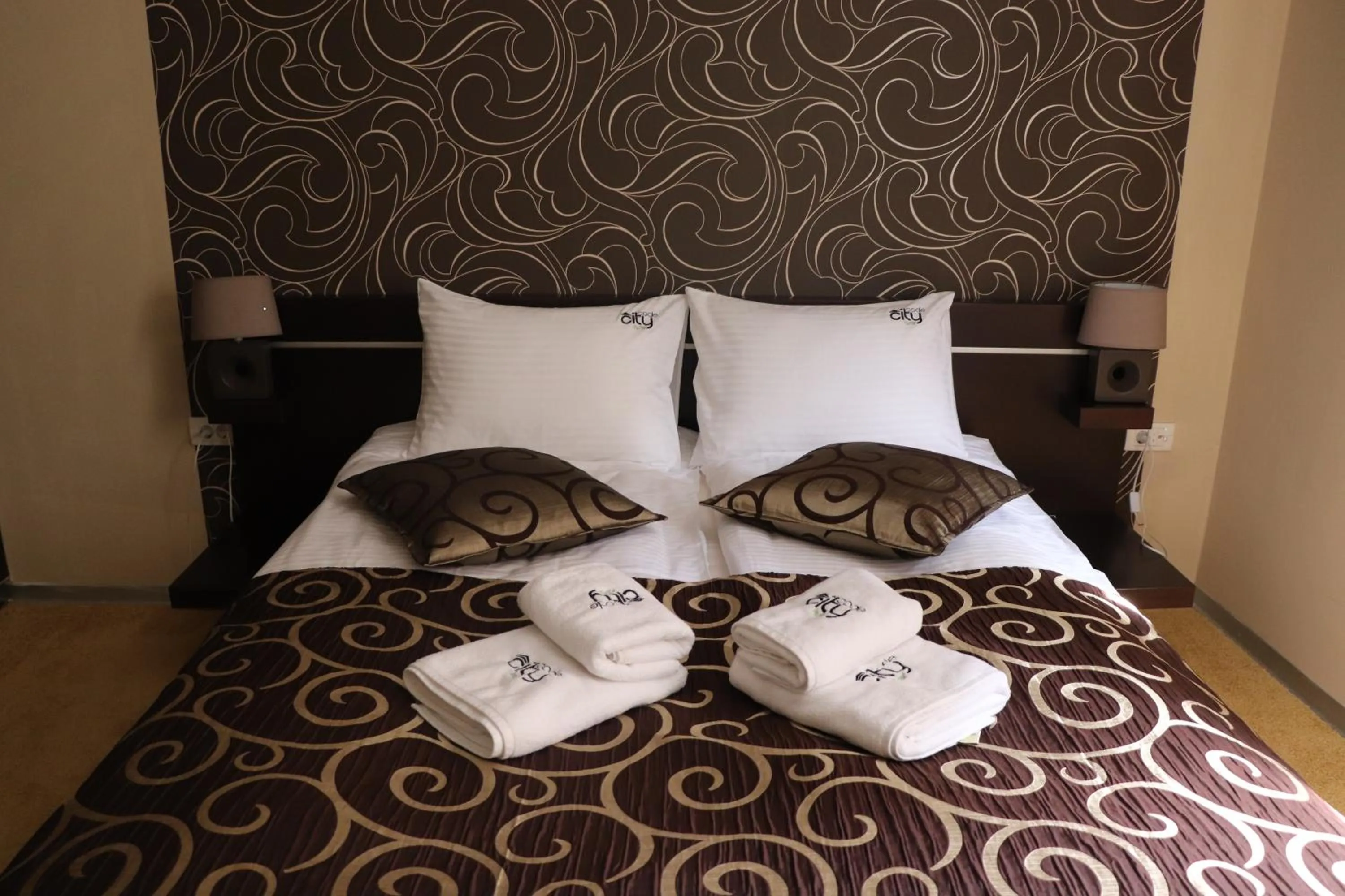 Bedroom, Bed in City Code In Joy