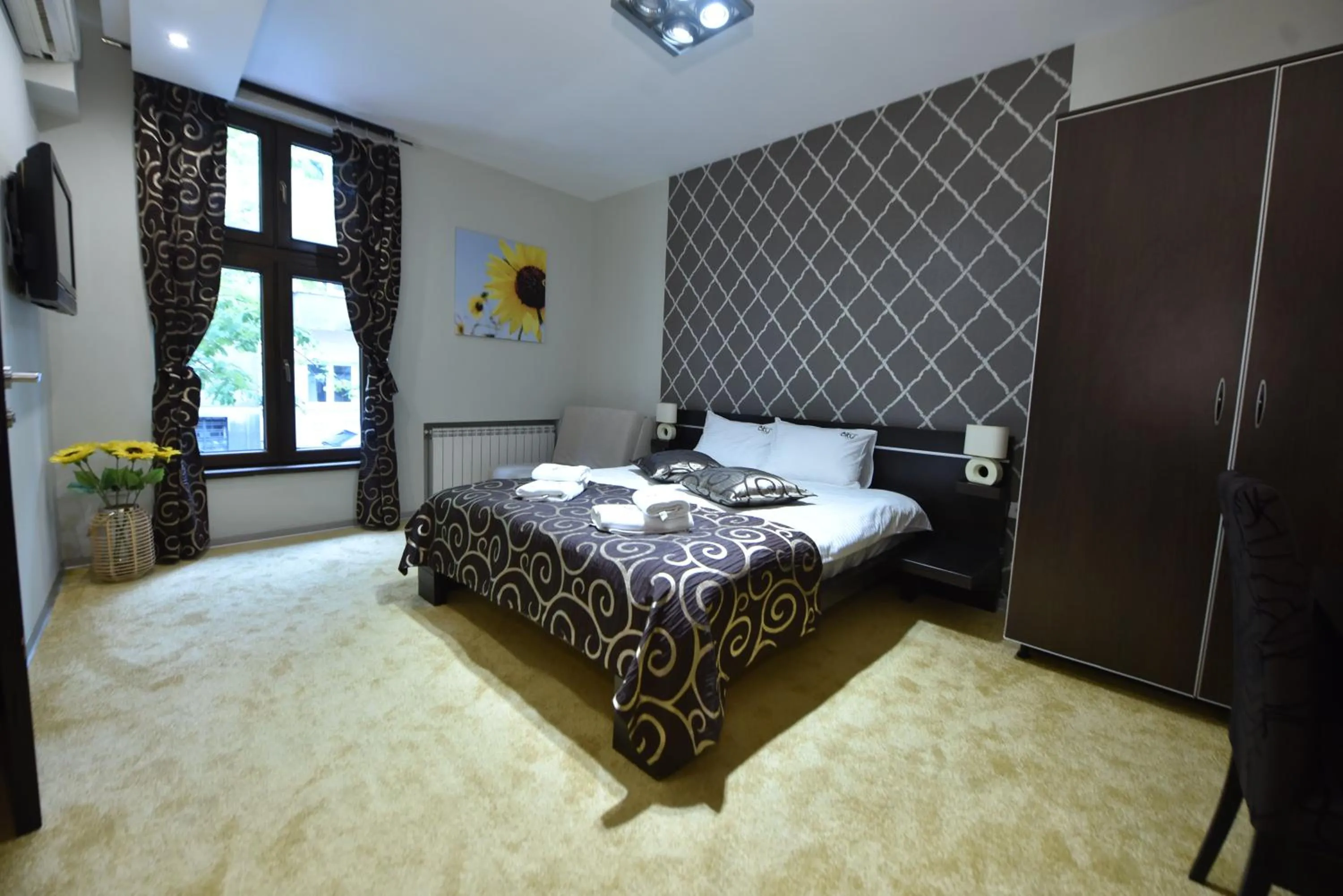 Bedroom, Bed in City Code In Joy