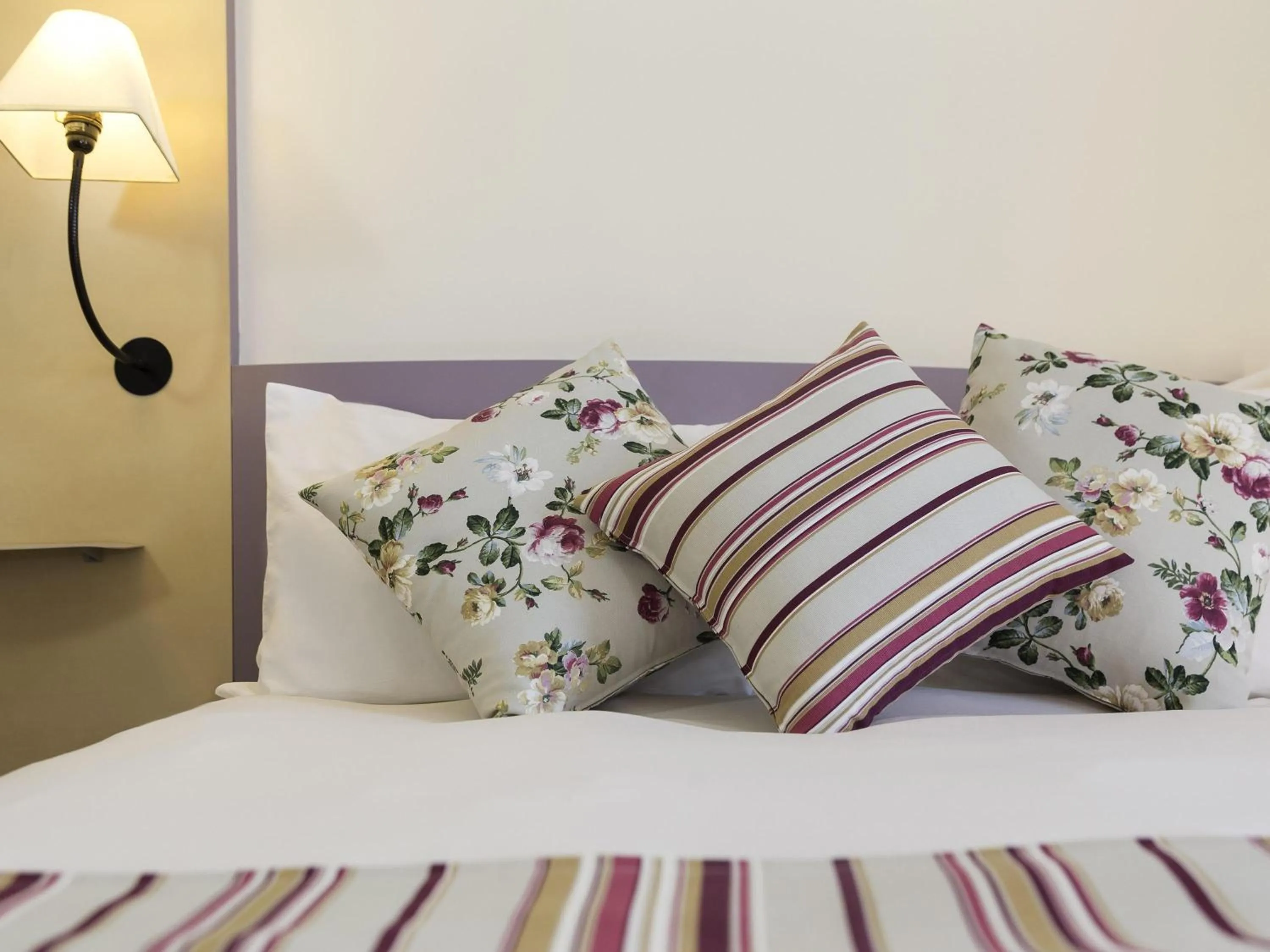 Bedroom, Bed in Novotel Marrakech Hivernage