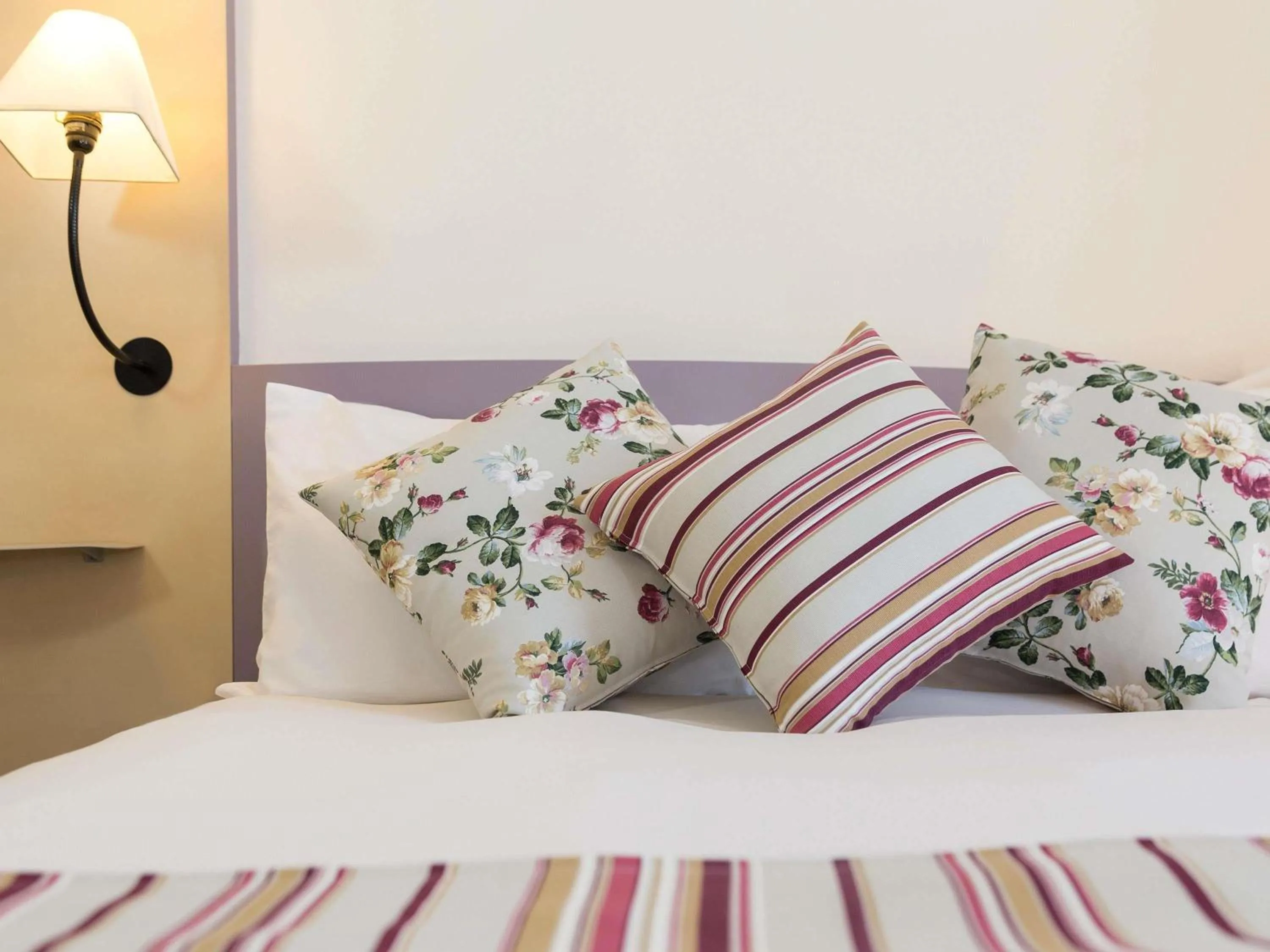 Bedroom, Bed in Novotel Marrakech Hivernage