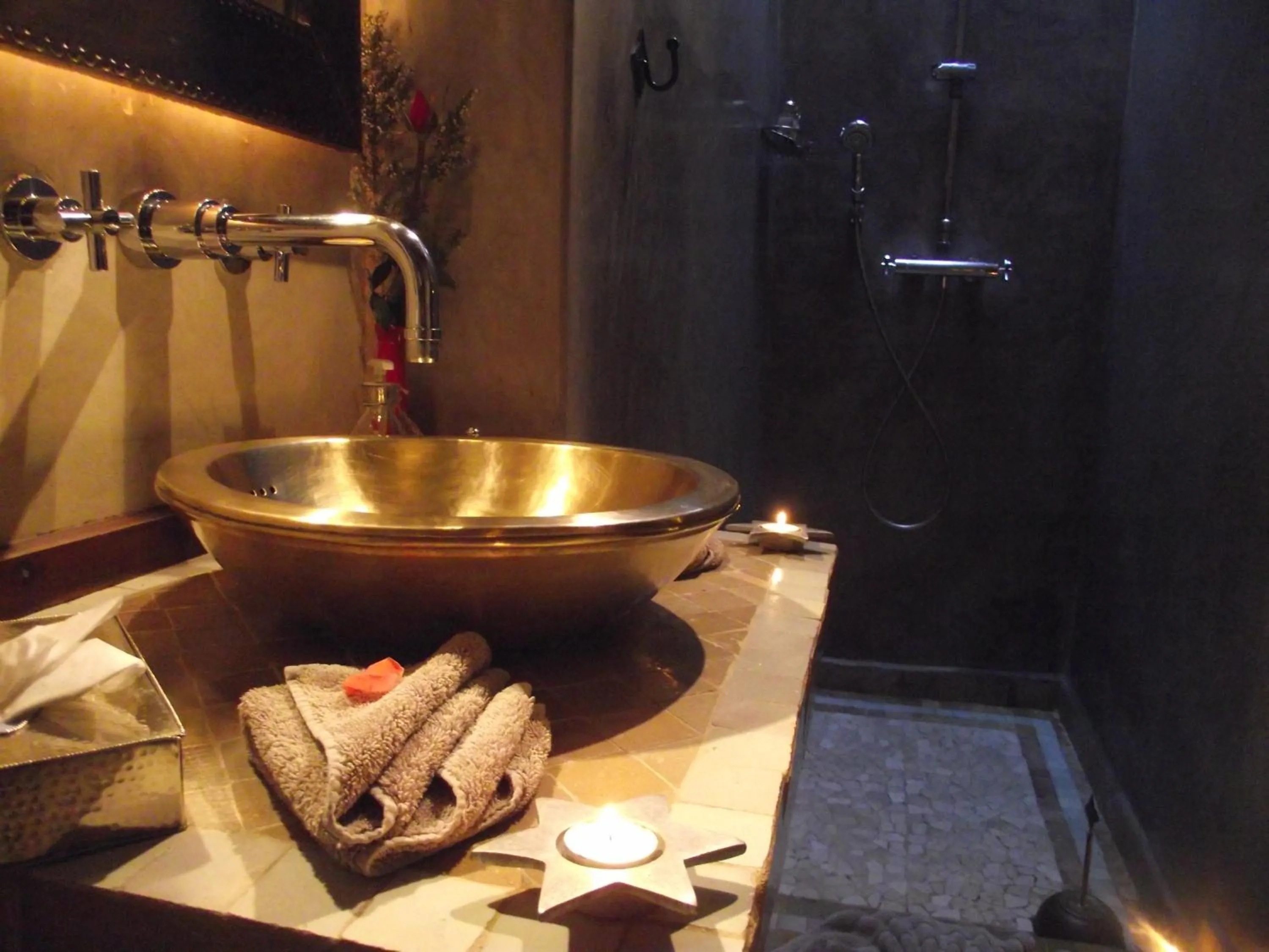 Shower in Riad Kalaa