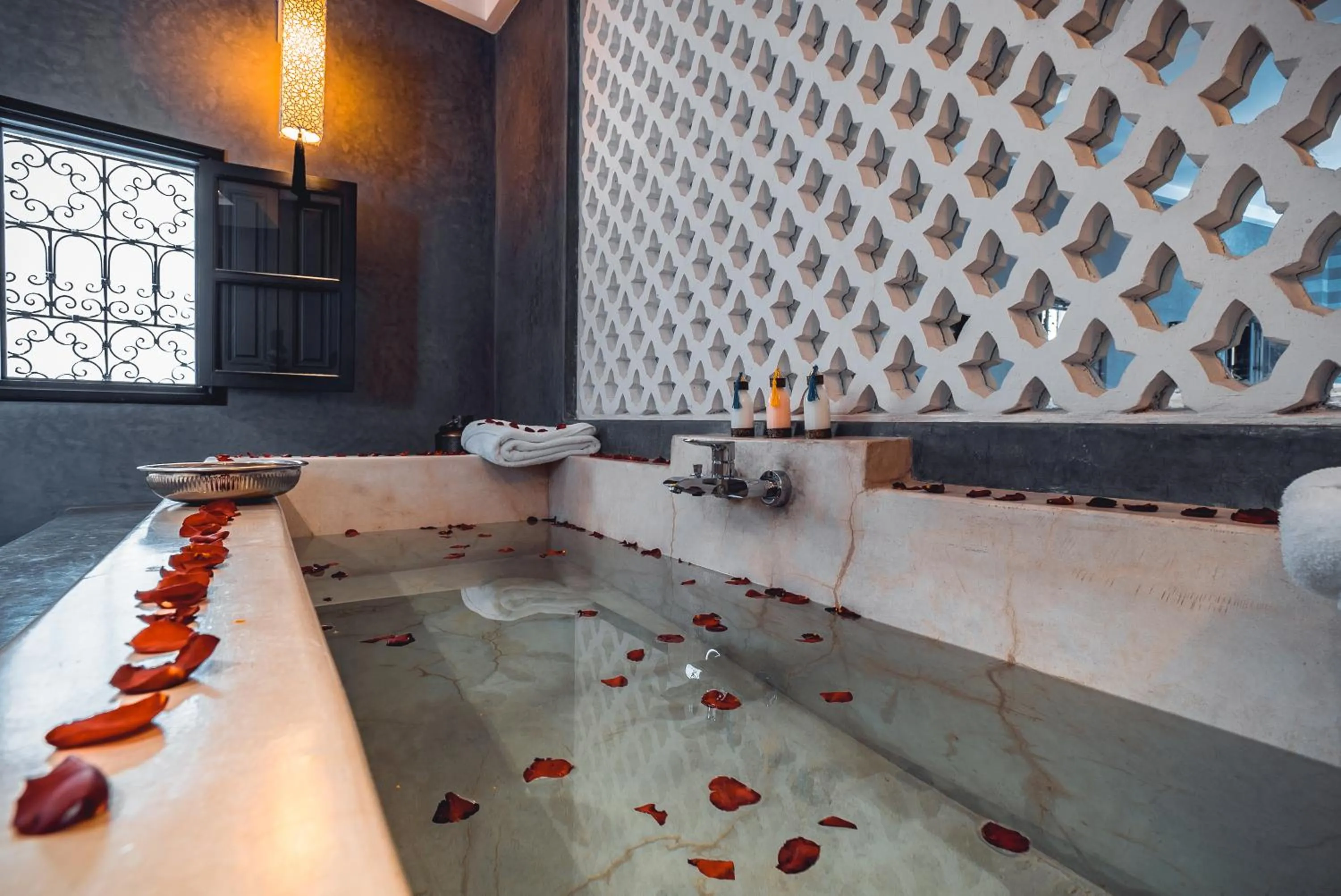 Bathroom in Ambre Epices Medina Riad