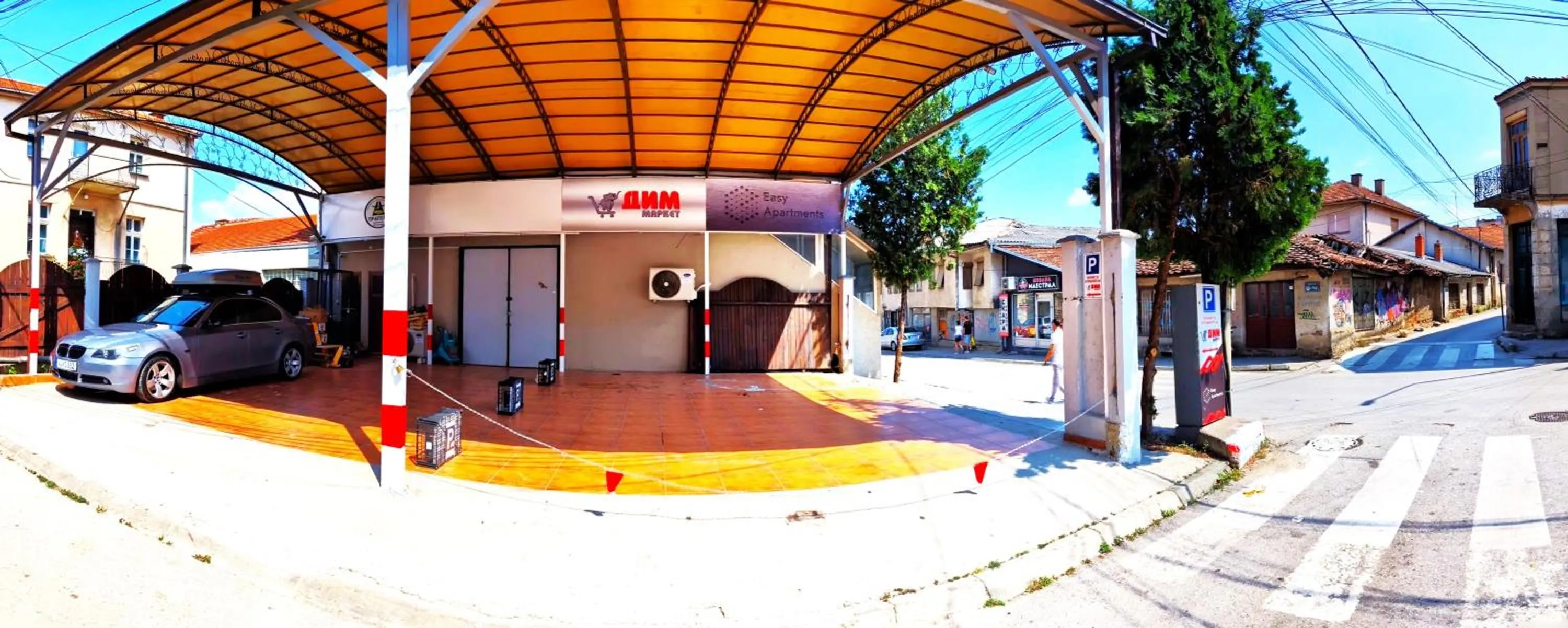 Property building in Easy Apartments