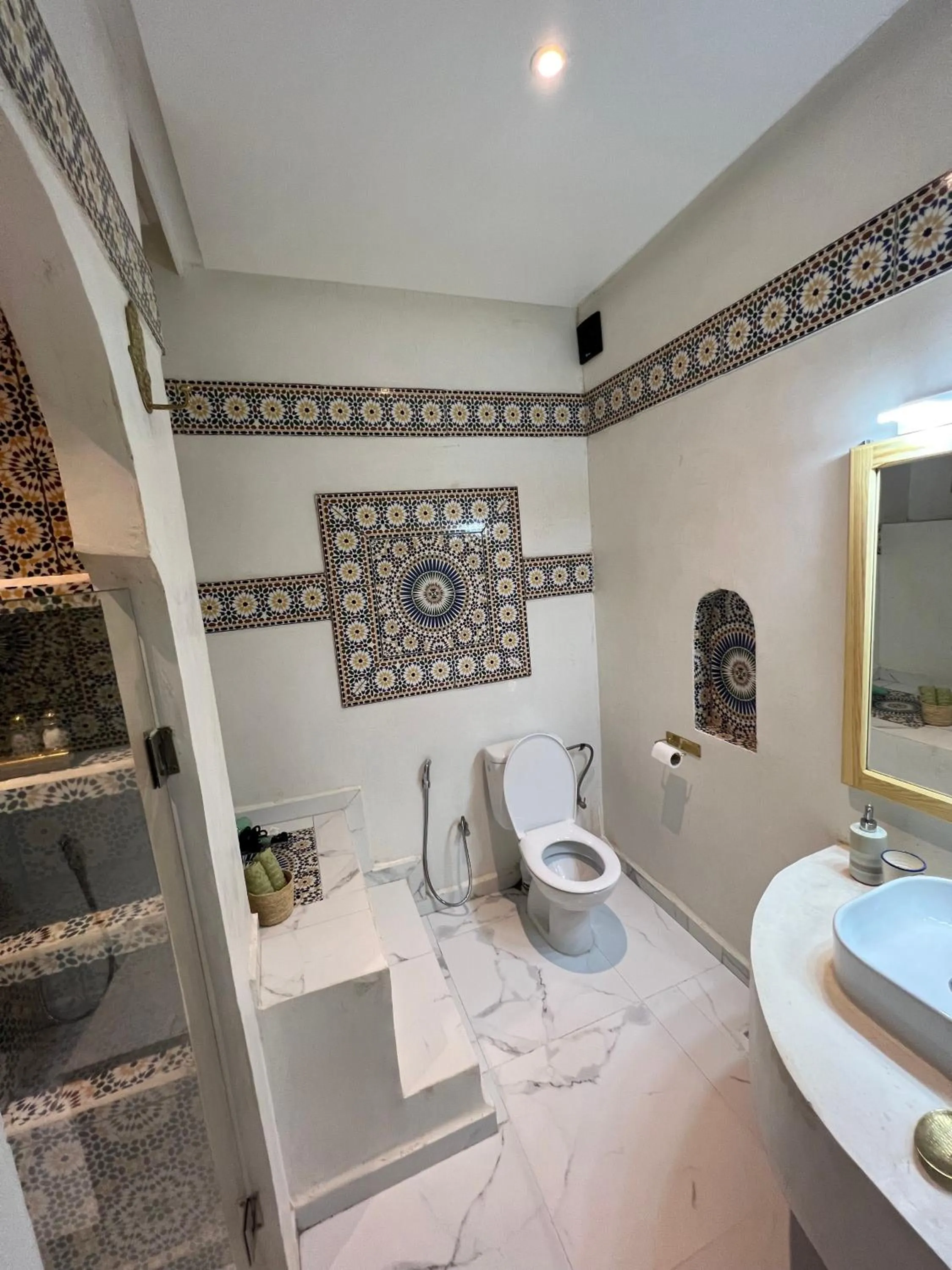 Shower in Riad Al Manara