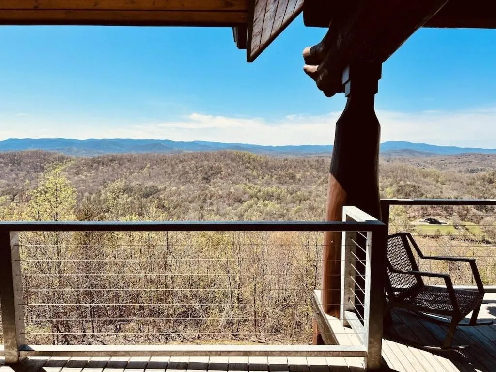 5500 sf cabin 6 king 2 queen beds heated pool spa game room mountain views