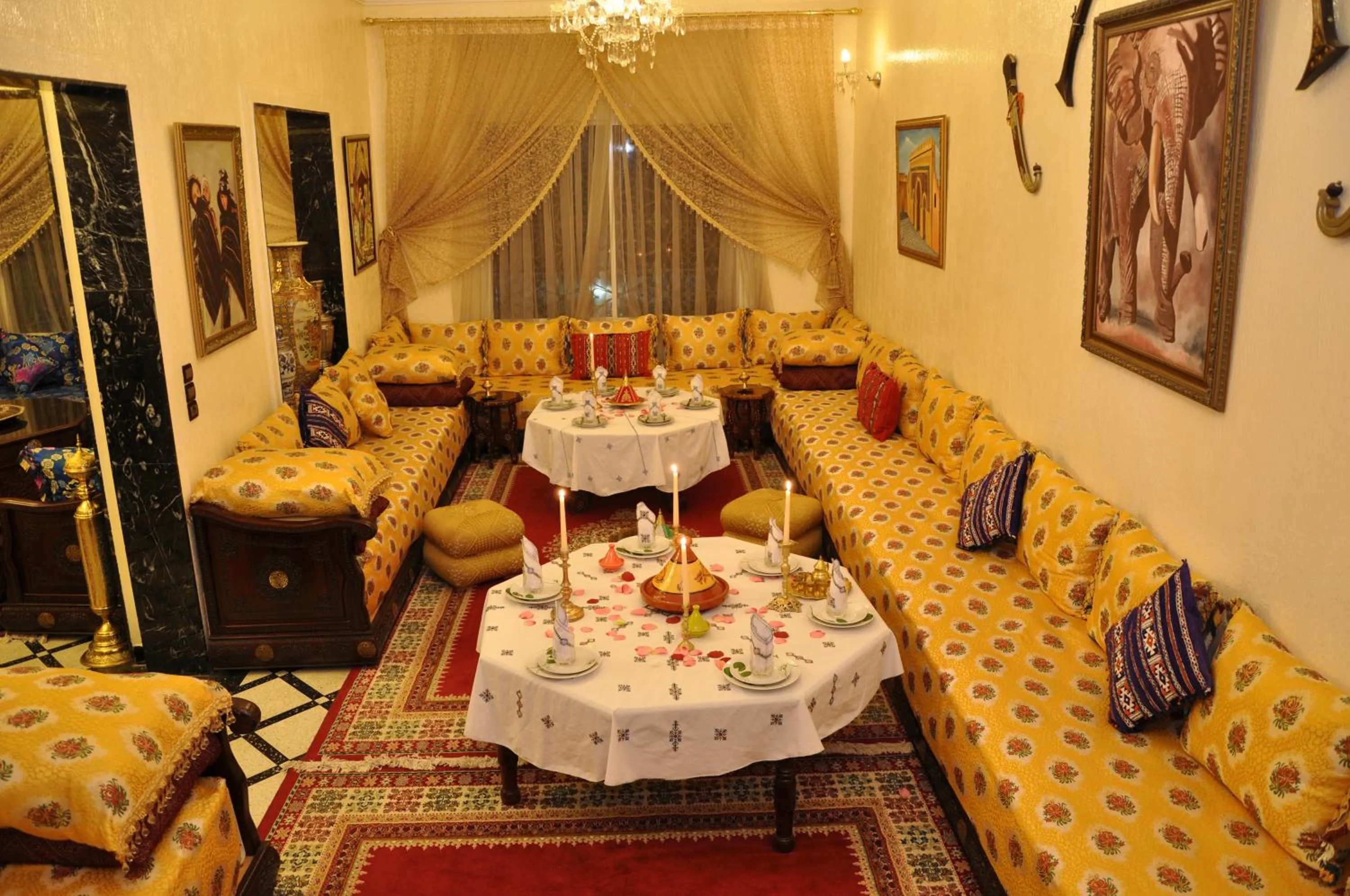 Restaurant/places to eat in Dar Aliane