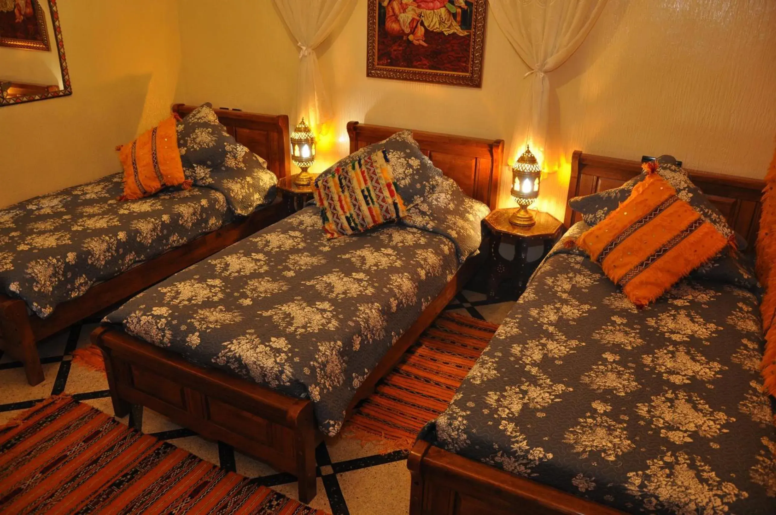Kasbah Twin Room - single occupancy in Dar Aliane Kasbah Twin Room - single occupancy in Dar Aliane