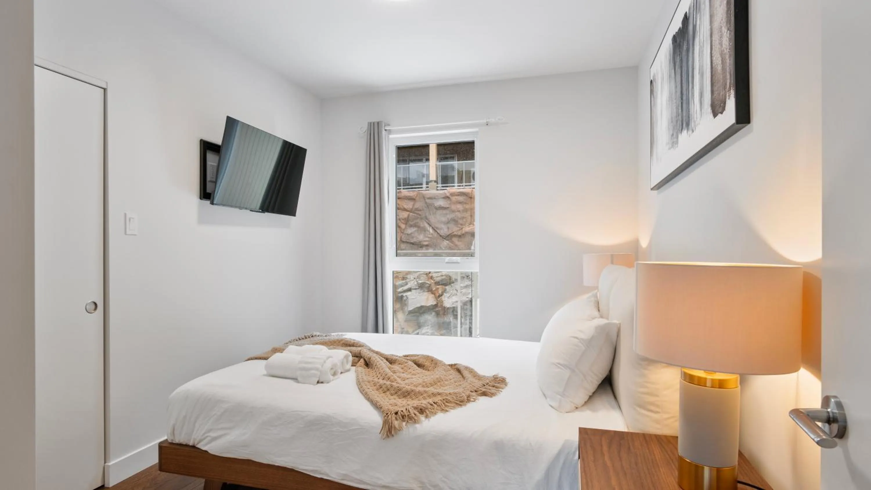 Bed in Lago by Tremblant Platinum