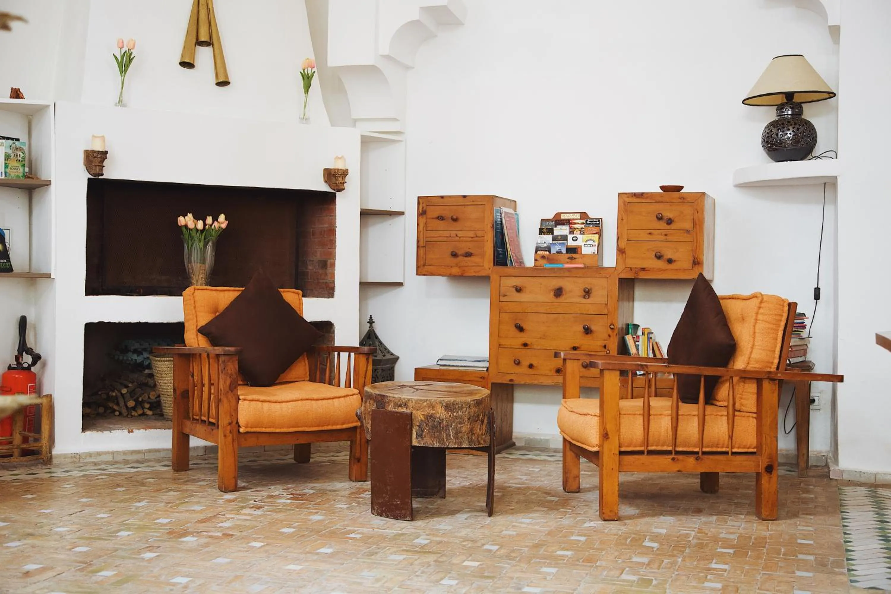 Communal lounge/ TV room in Dar Liouba Hotel