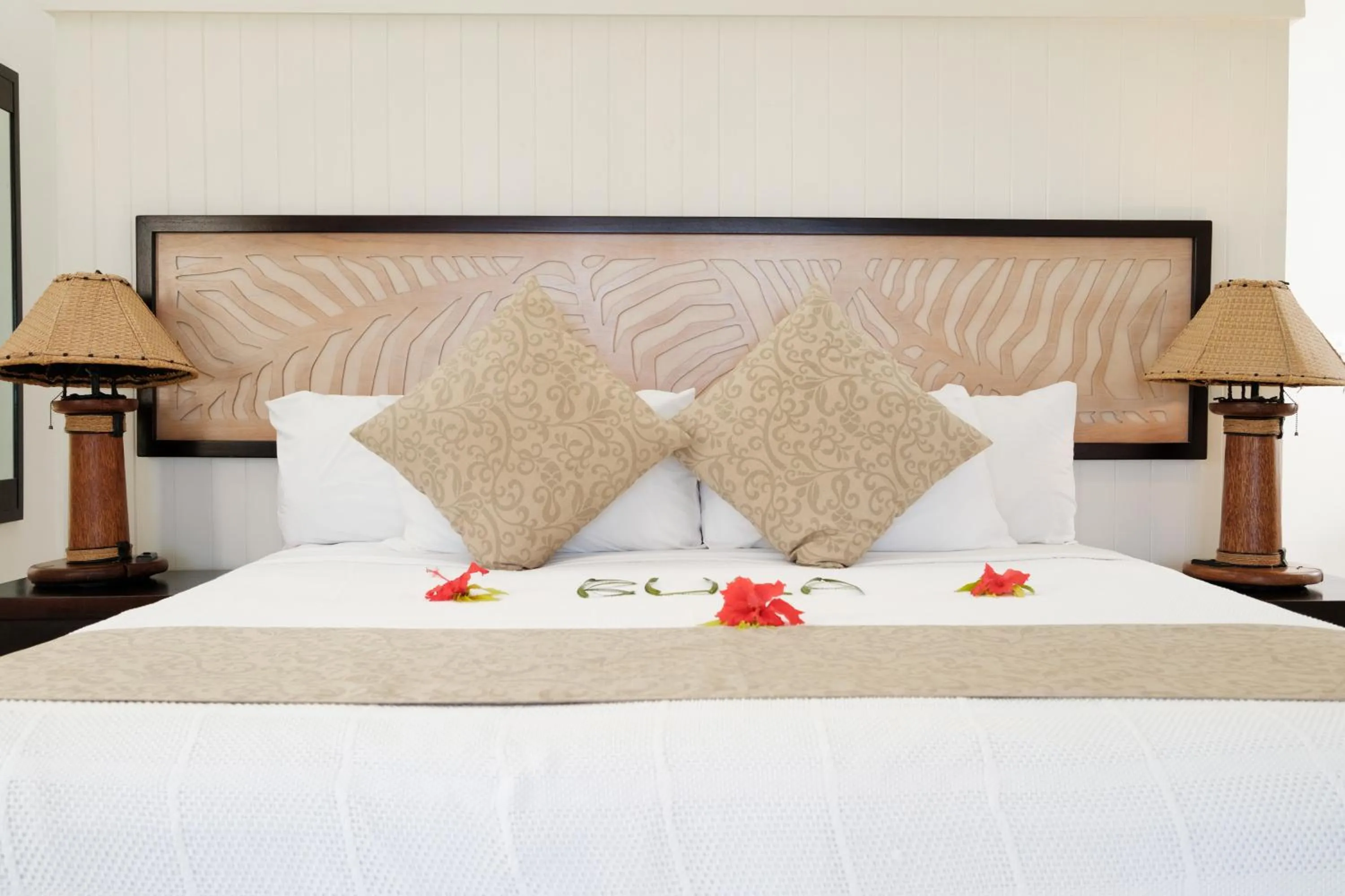 Bed in Fiji Hideaway Resort & Spa