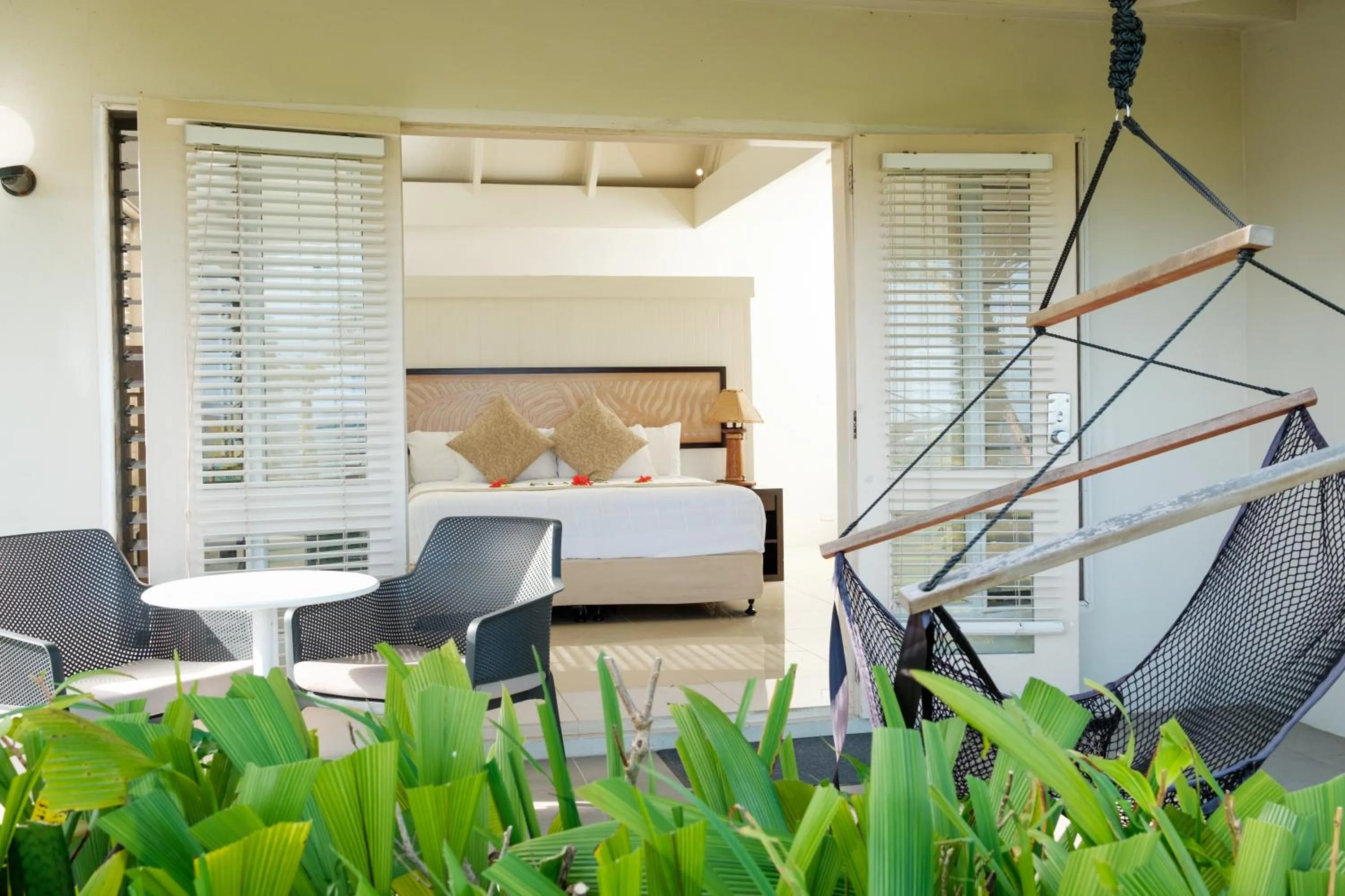 Bed in Fiji Hideaway Resort & Spa