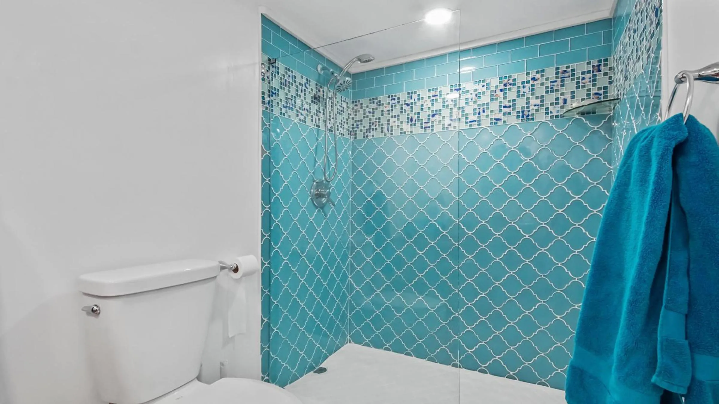 AquaVista Beach Resort by Sand Seeker Vacations